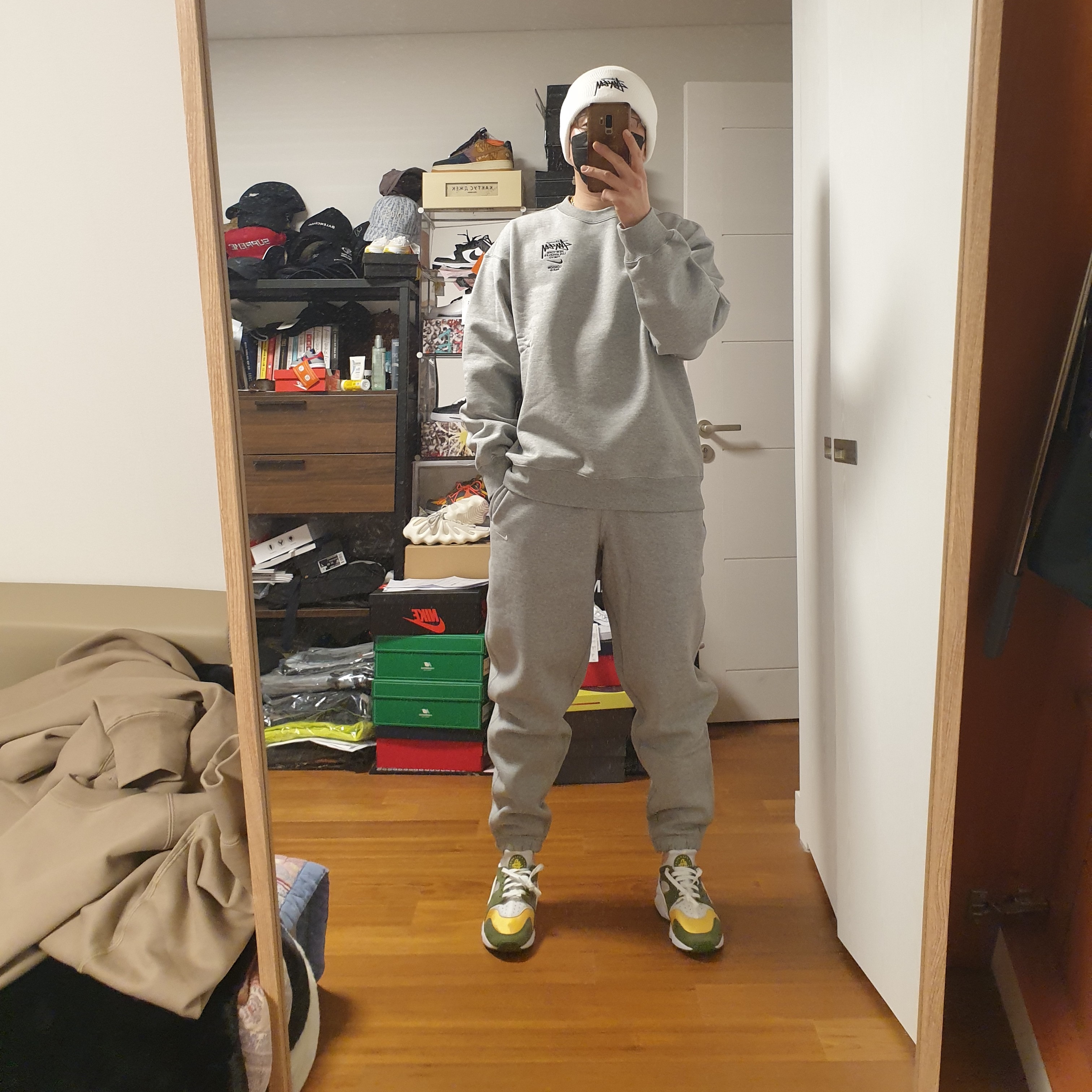 Nike x Stussy NRG ZR Fleece Crewneck Heather Grey - US/EU, Nike x Stussy Air Huarache LE Dark Olive 착용 스타일 - 2