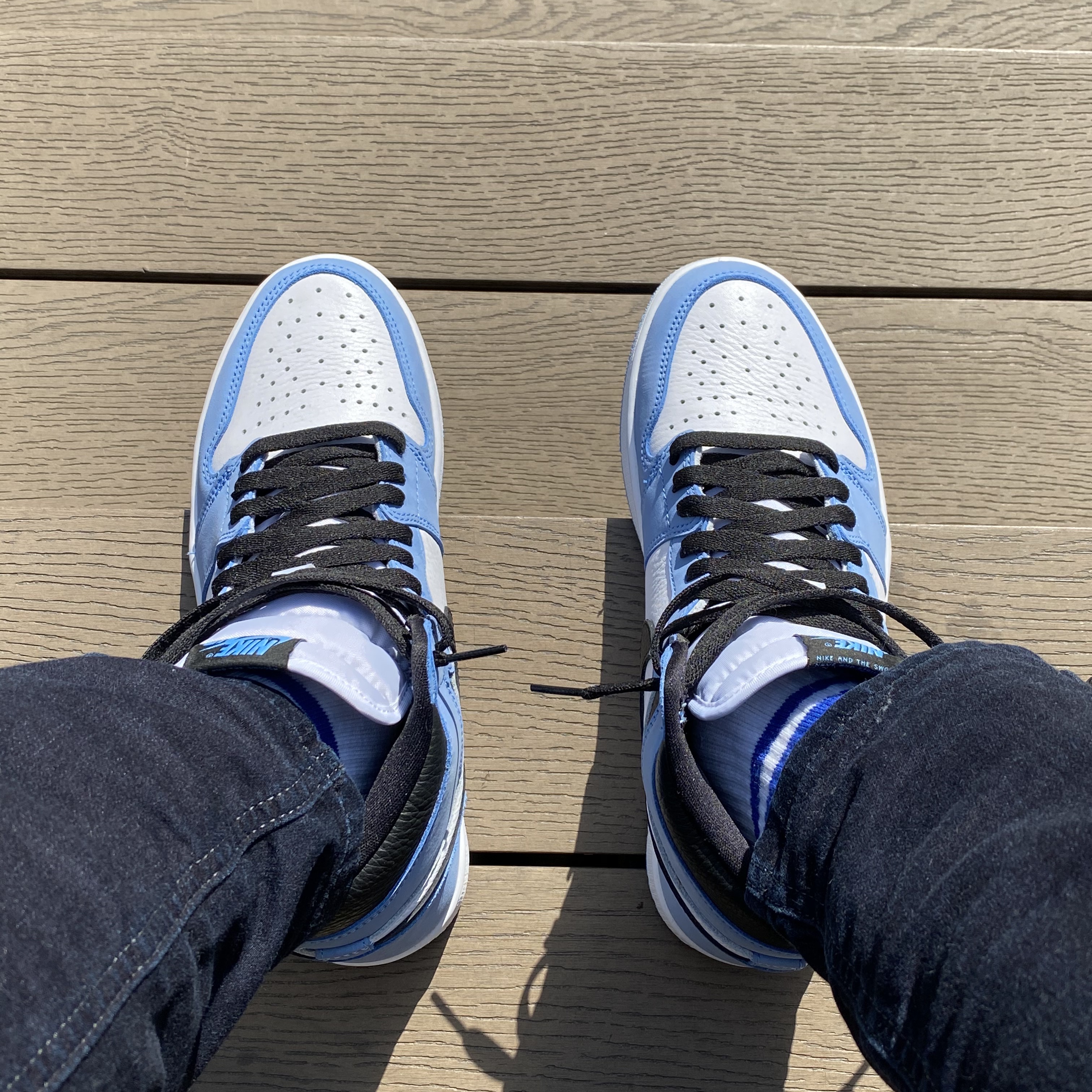 Jordan 1 Retro High OG University Blue 착용 스타일 - 2