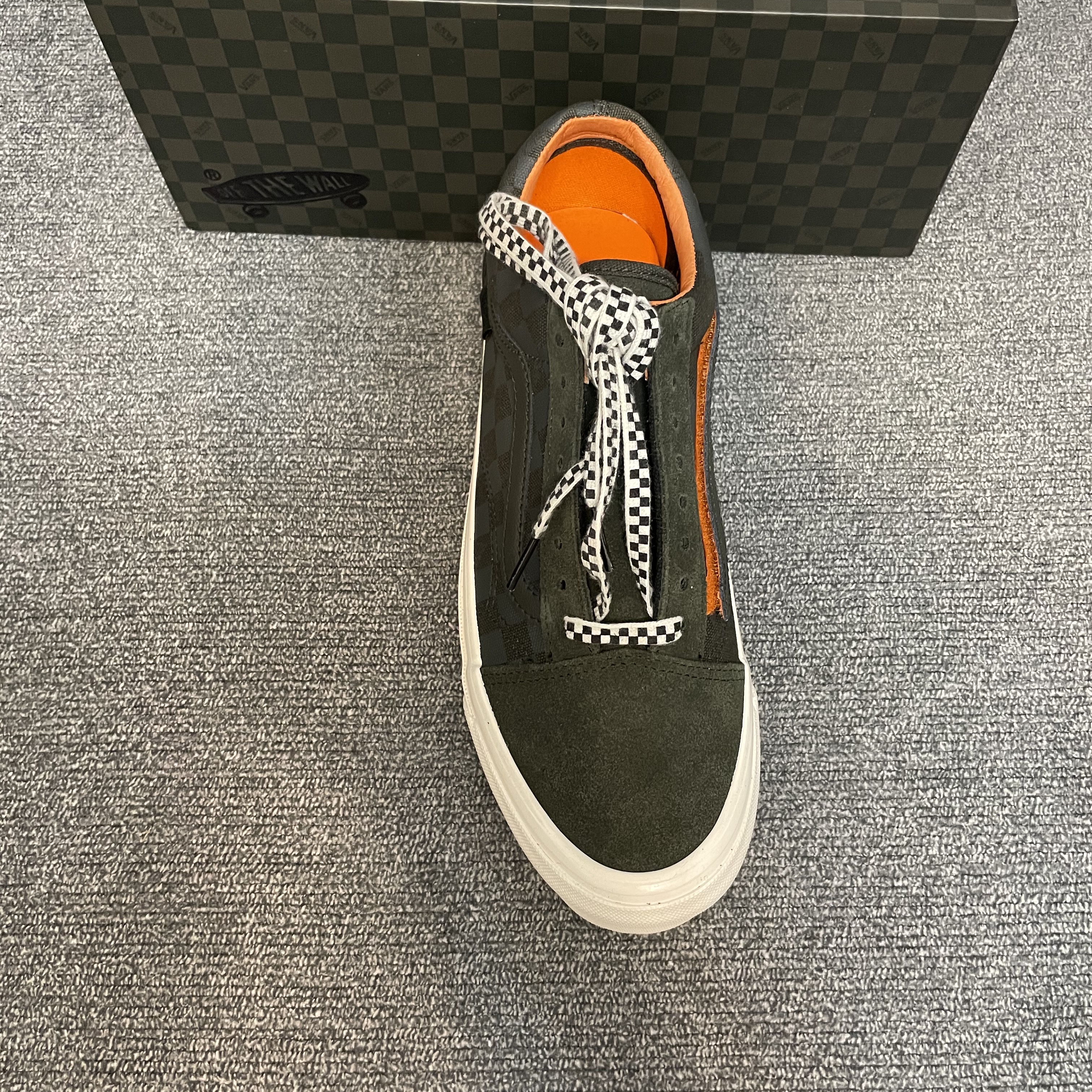 Vans Vault x Porter OG Old Skool LX Forest night 착용 스타일 - 3
