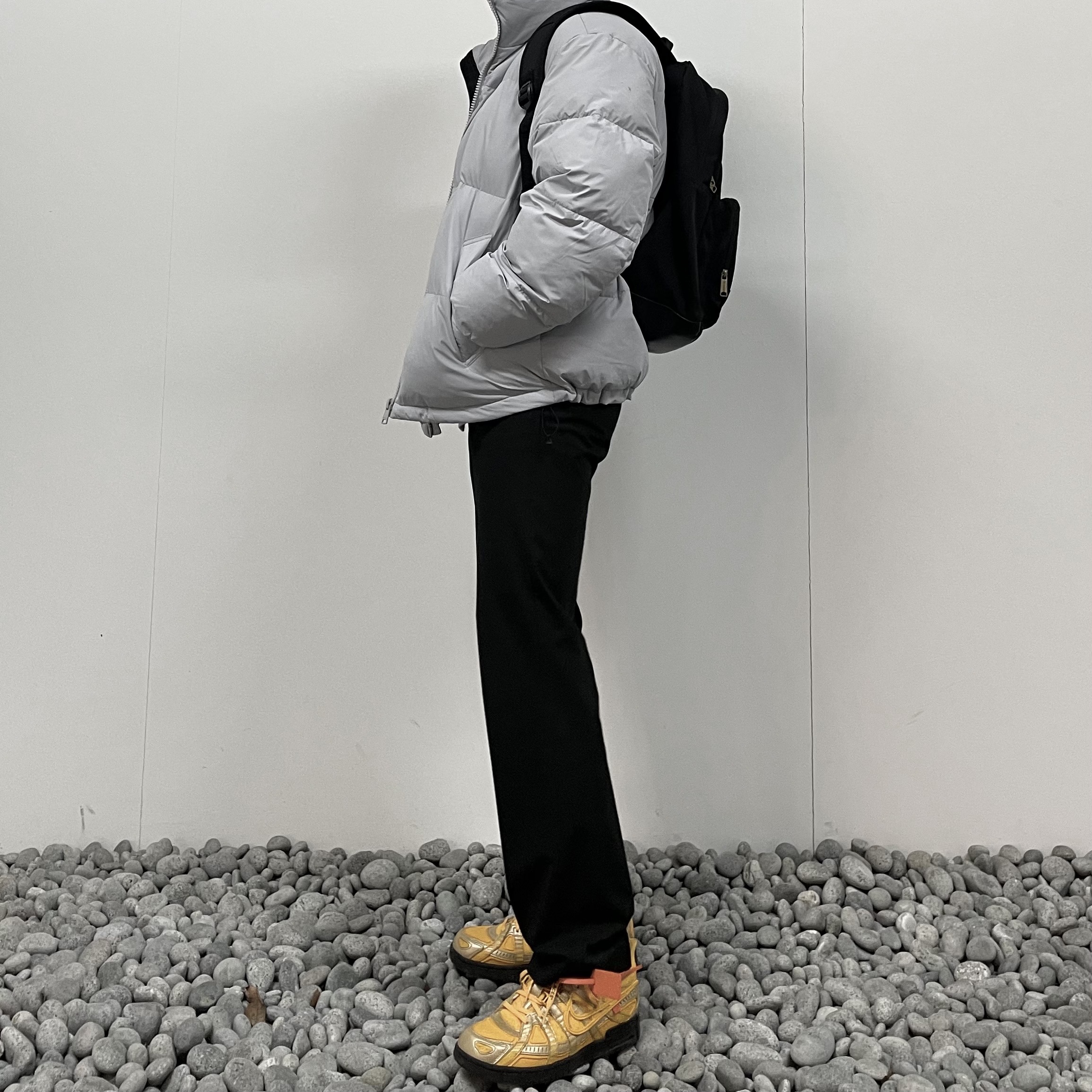 Nike x Off-White Air Rubber Dunk University Gold 착용 스타일
