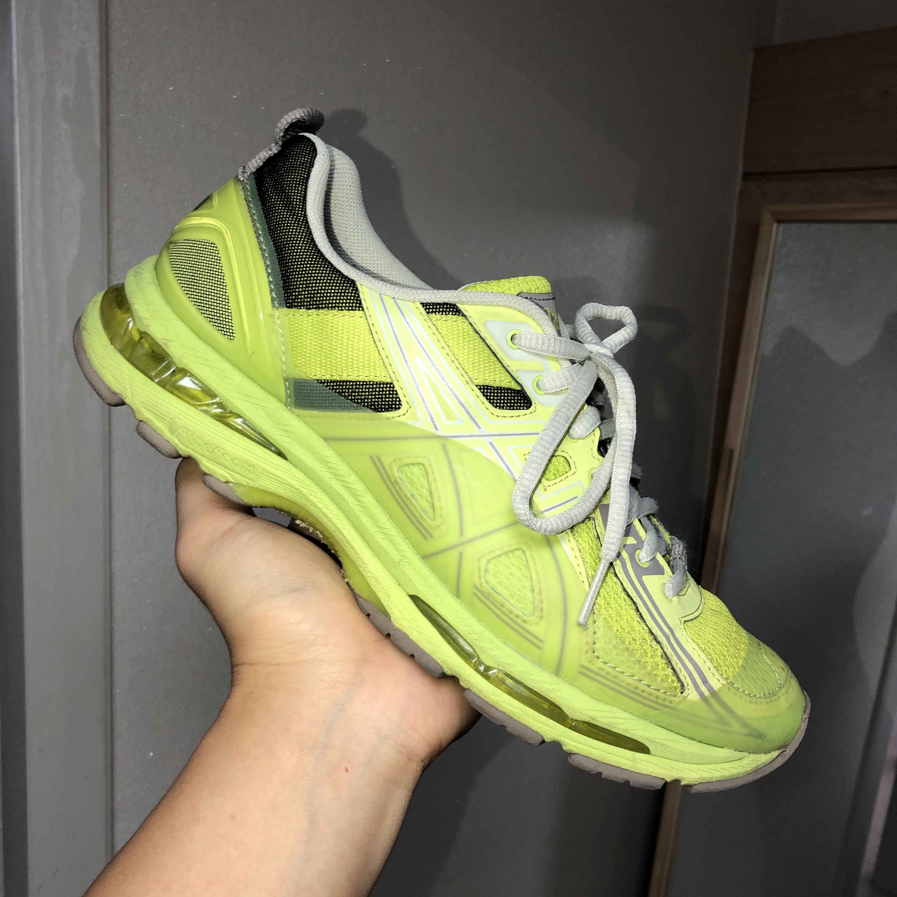 Asics x Kiko Kostadinov Gel-Burz 1 Limeade 착용 스타일
