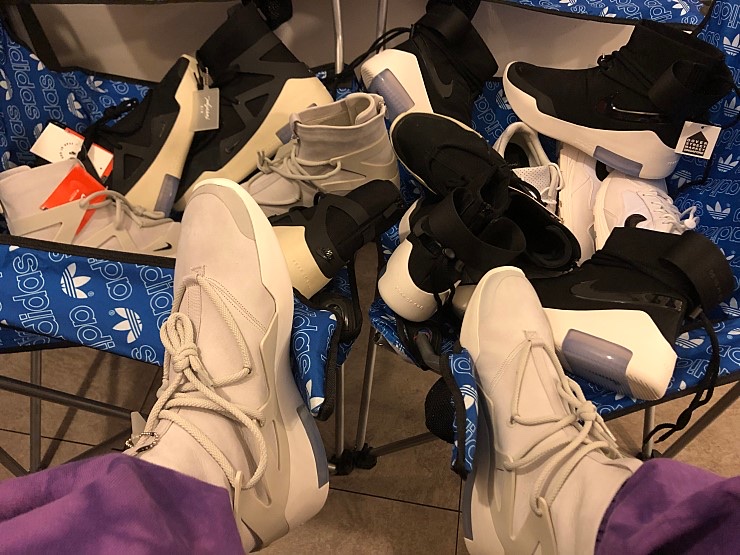 Nike x Fear of God Air Fear of God 1 Light Bone, Nike x Fear of God Air Fear of God SA Black 착용 스타일 - 1