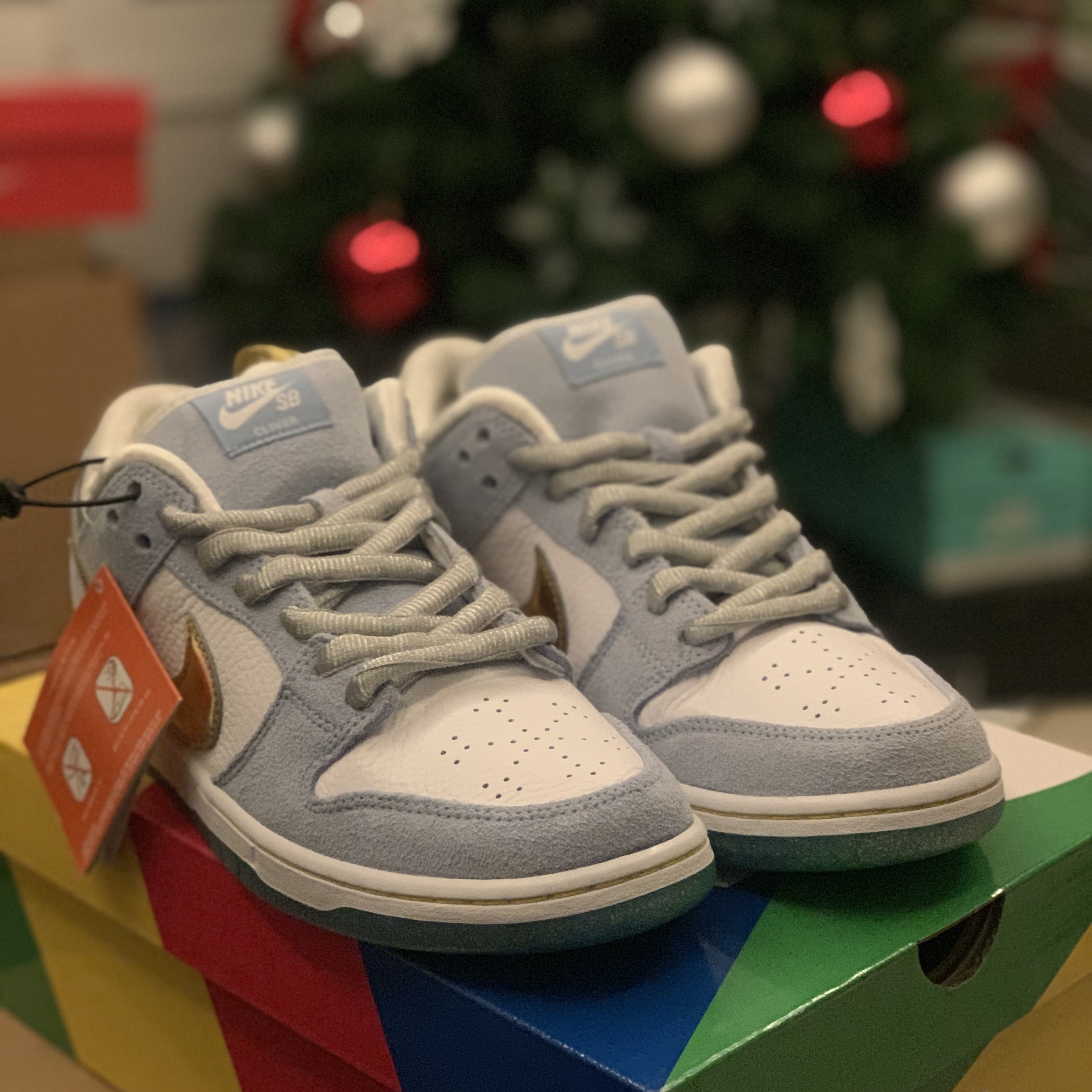 Nike x Sean Cliver SB Dunk Low Holiday Special 착용 스타일