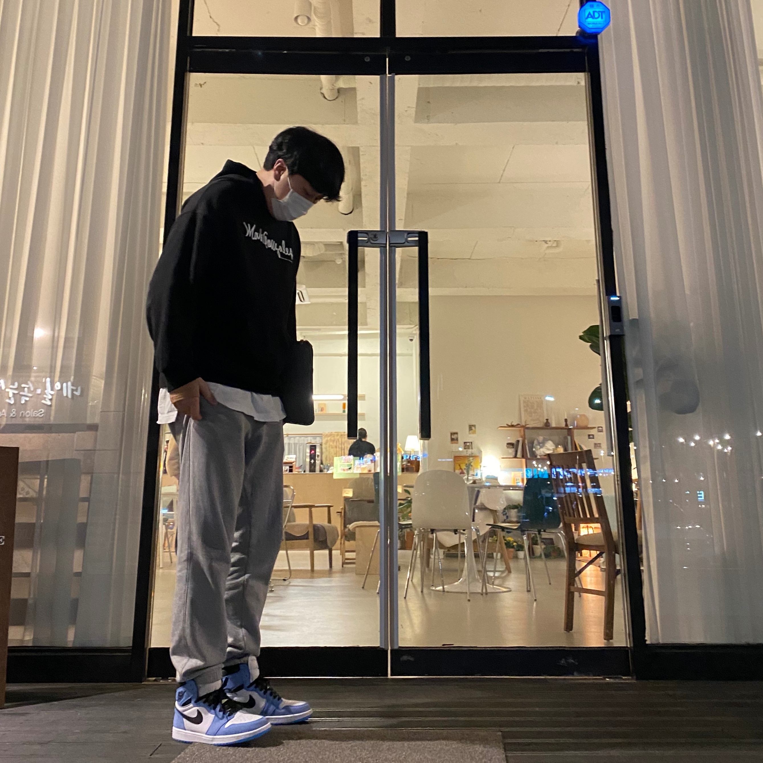 Jordan 1 Retro High OG University Blue 착용 스타일