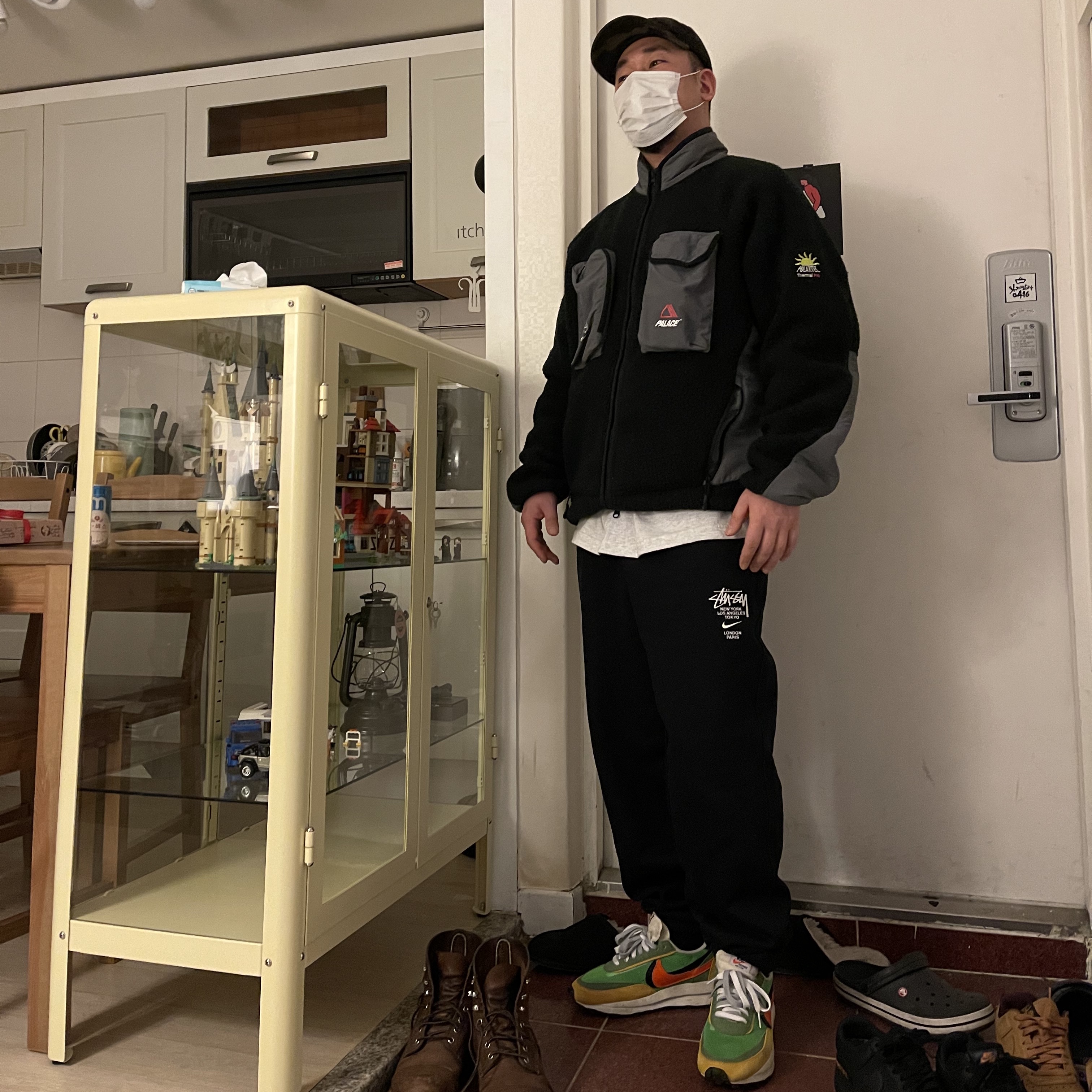 Nike x Sacai LDWaffle Green Multi, Nike x Stussy NRG ZR Fleece Pants Black - Asia 착용 스타일