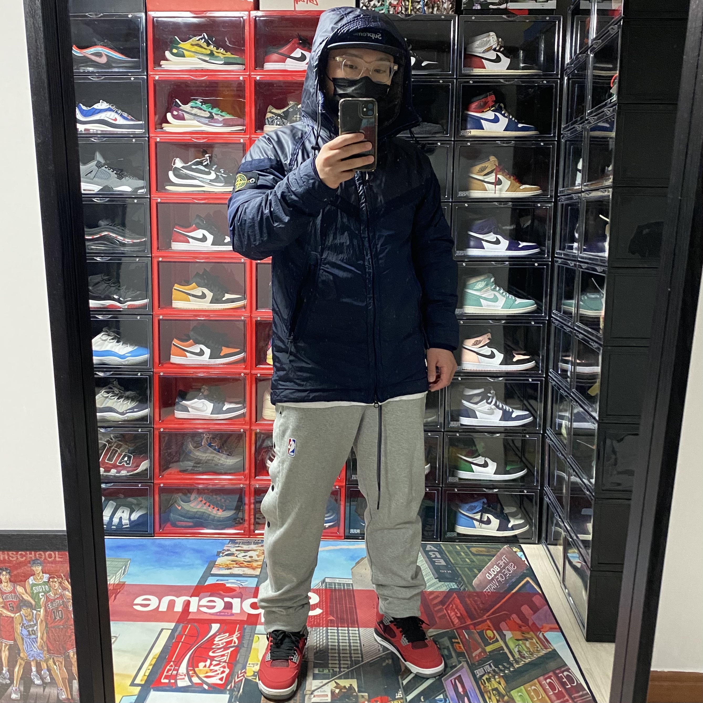Jordan 4 Retro Toro Bravo, Nike x Fear of God Warm Up Pants Dust 착용 스타일