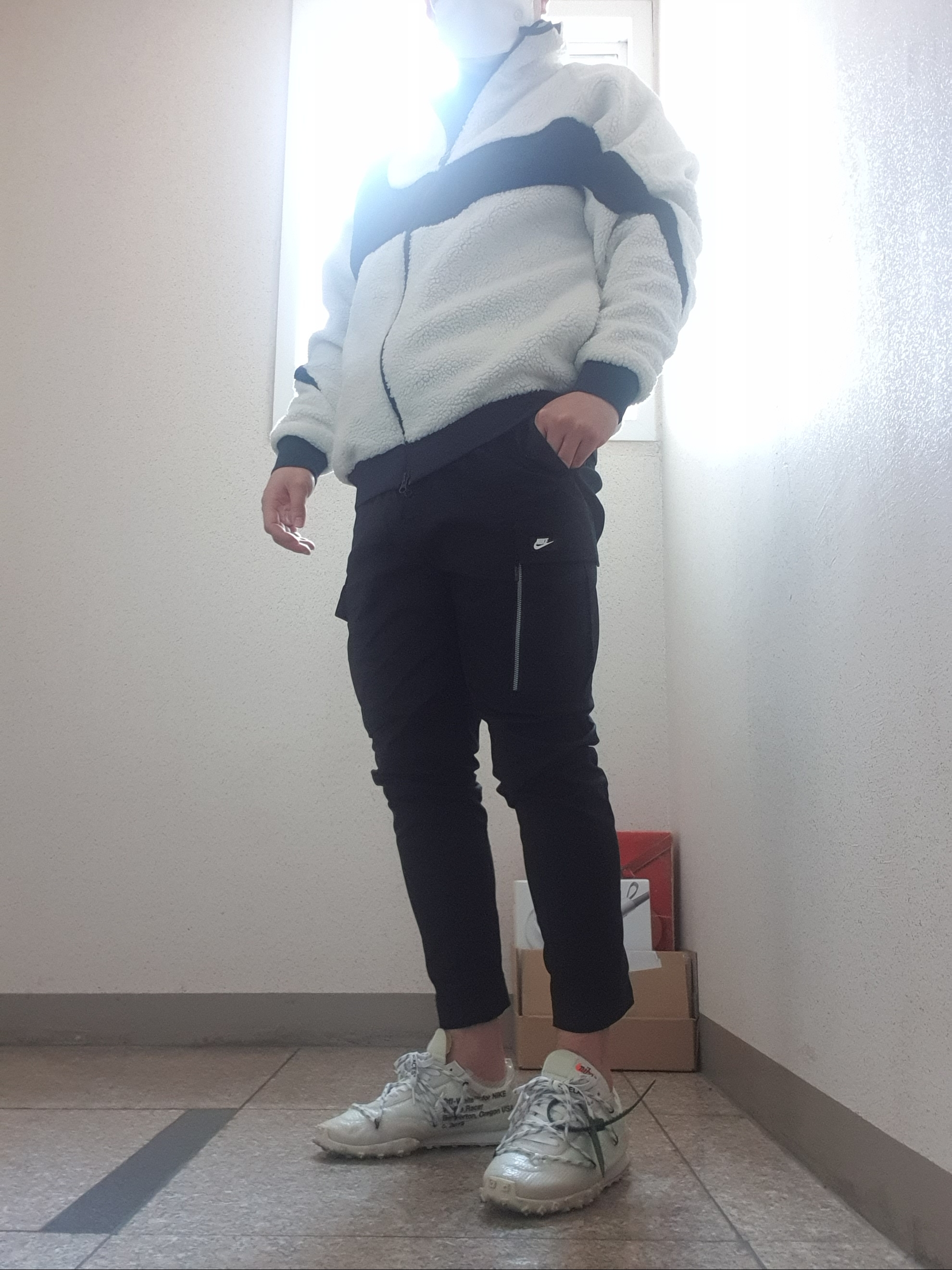 (W) Nike x Off-White Waffle Racer White 착용 스타일