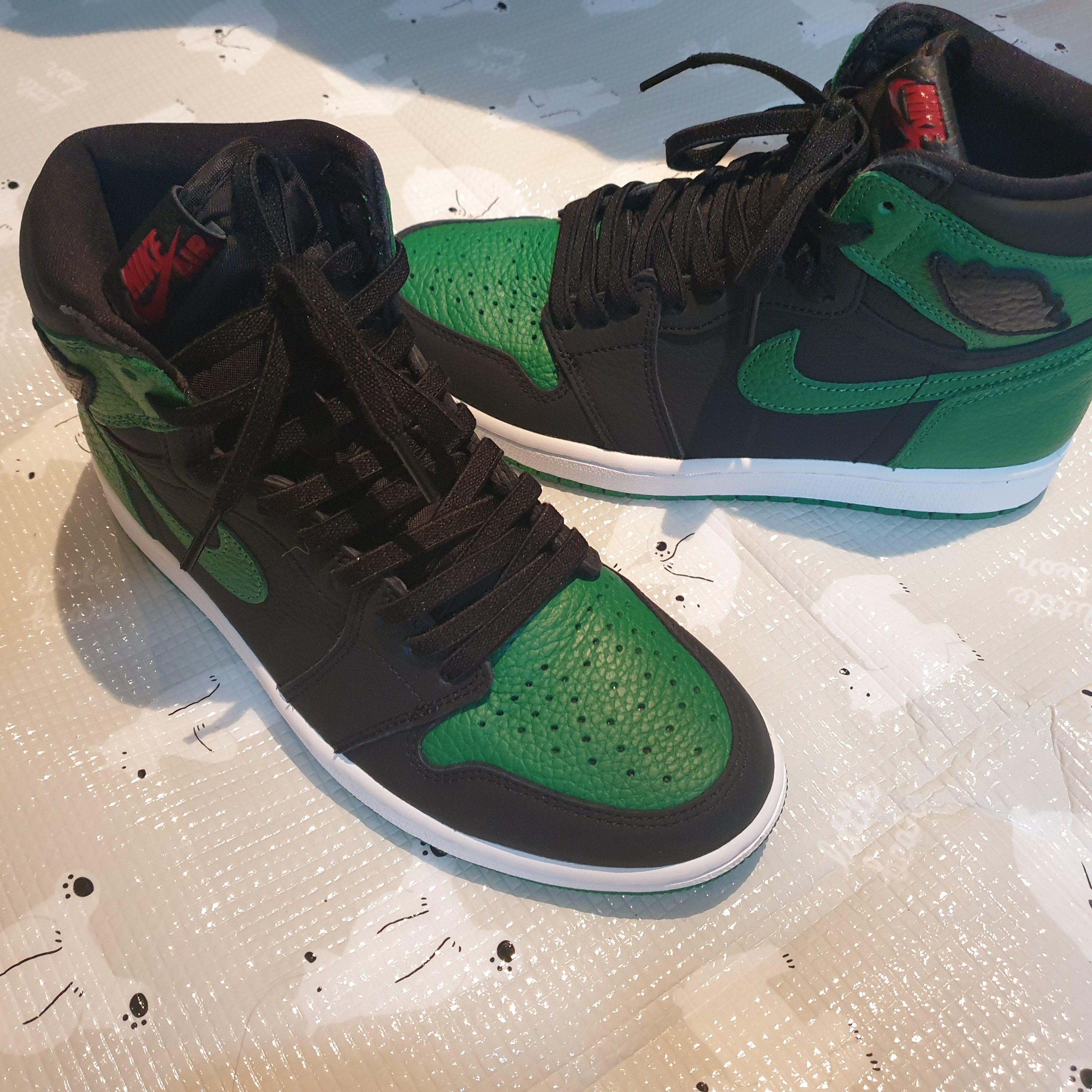 Jordan 1 Retro High OG Pine Green Black, Jordan 1 Retro High OG Yin Yang White 착용 스타일 - 2