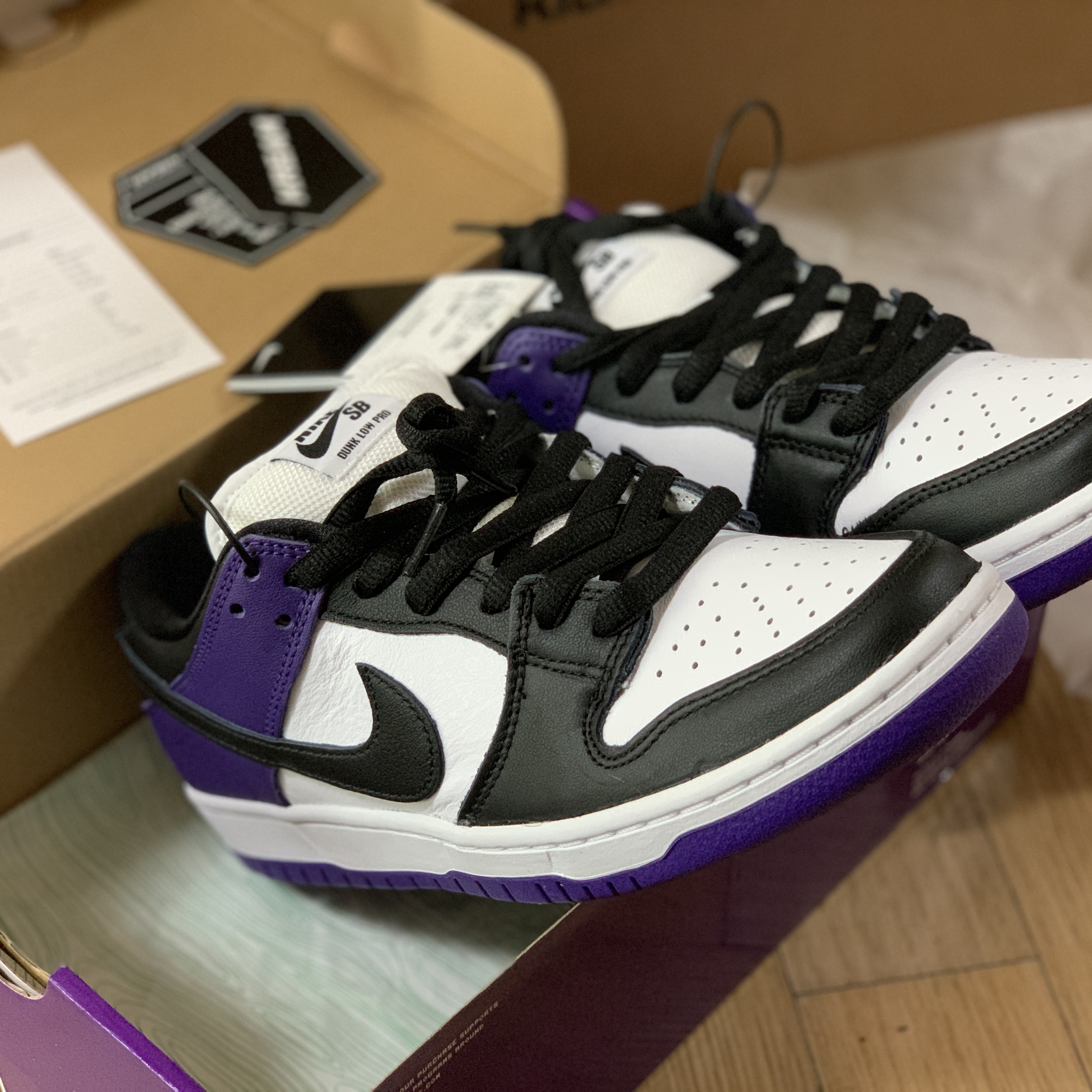 Nike SB Dunk Low Pro Court Purple 착용 스타일 - 2