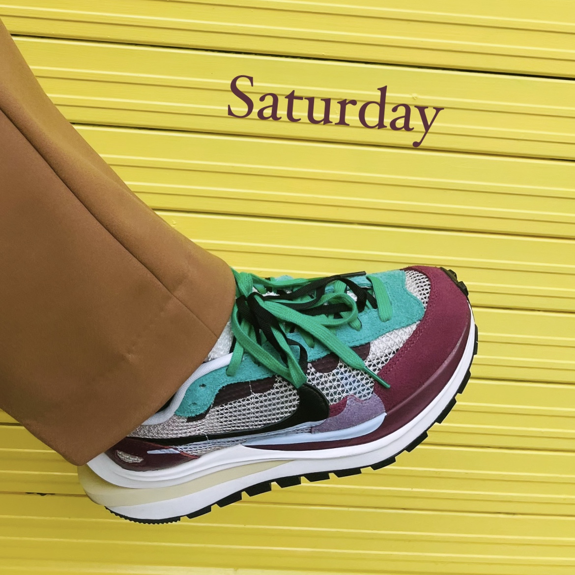 Nike x Sacai VaporWaffle String & Black Villain Red 착용 스타일 - 2