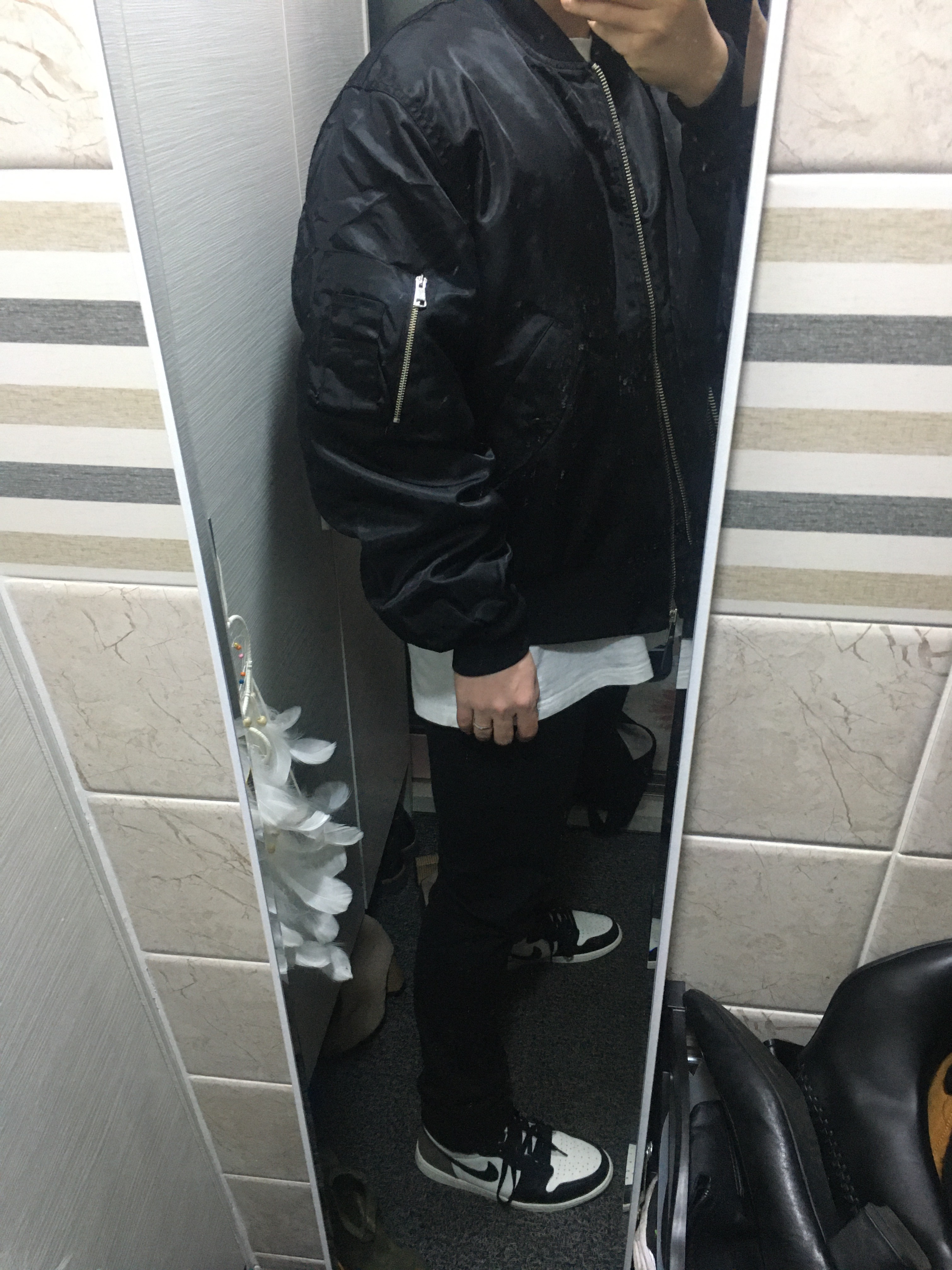 Jordan 1 Retro High OG Black Mocha 착용 스타일