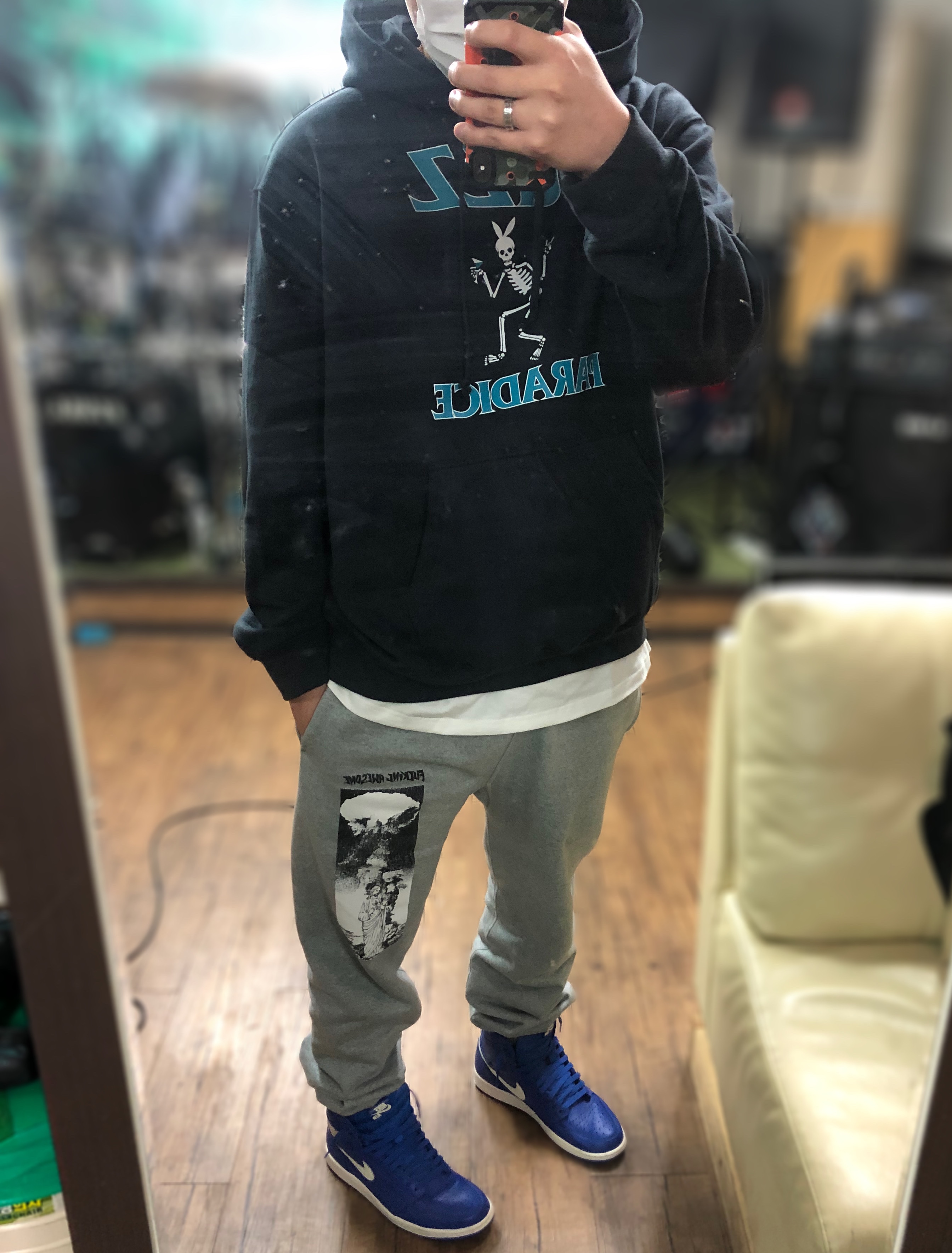 Jordan 1 Retro High Hyper Royal 착용 스타일