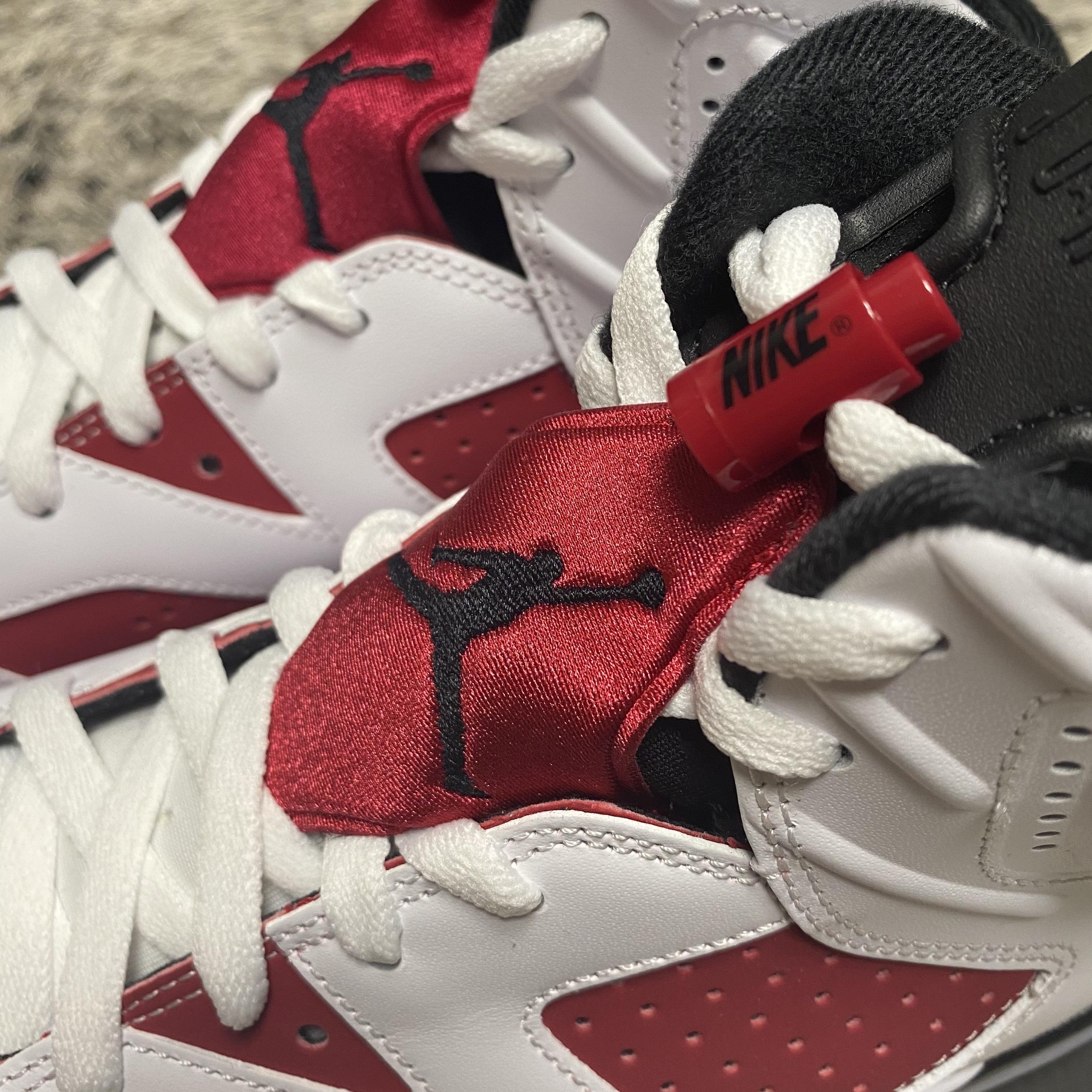 Jordan 6 Retro Carmine 2021 착용 스타일 - 2