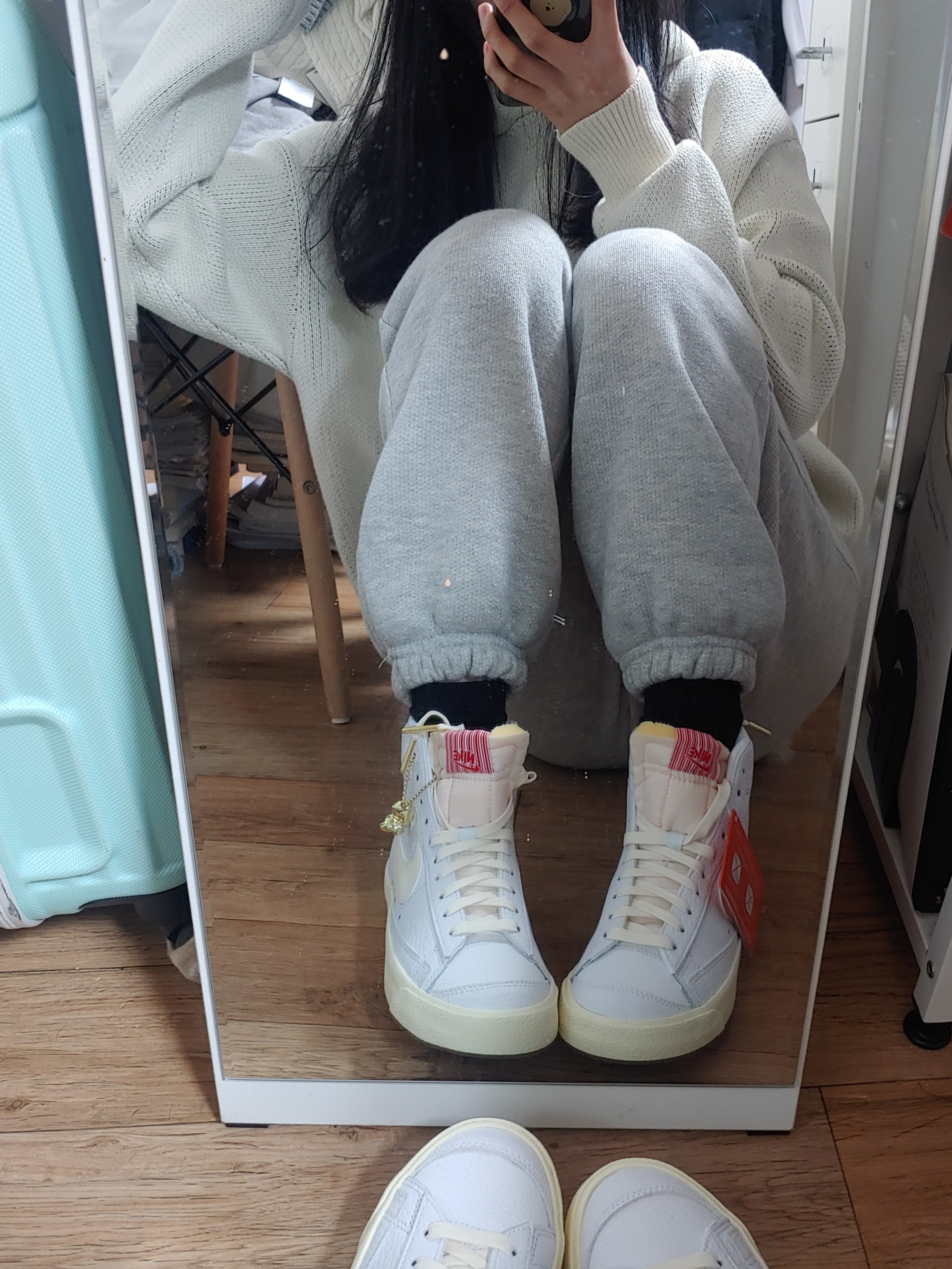 Nike Blazer Mid '77 Vintage Popcorn, Essentials Knit Hoodie Cream - 20FW 착용 스타일 - 1