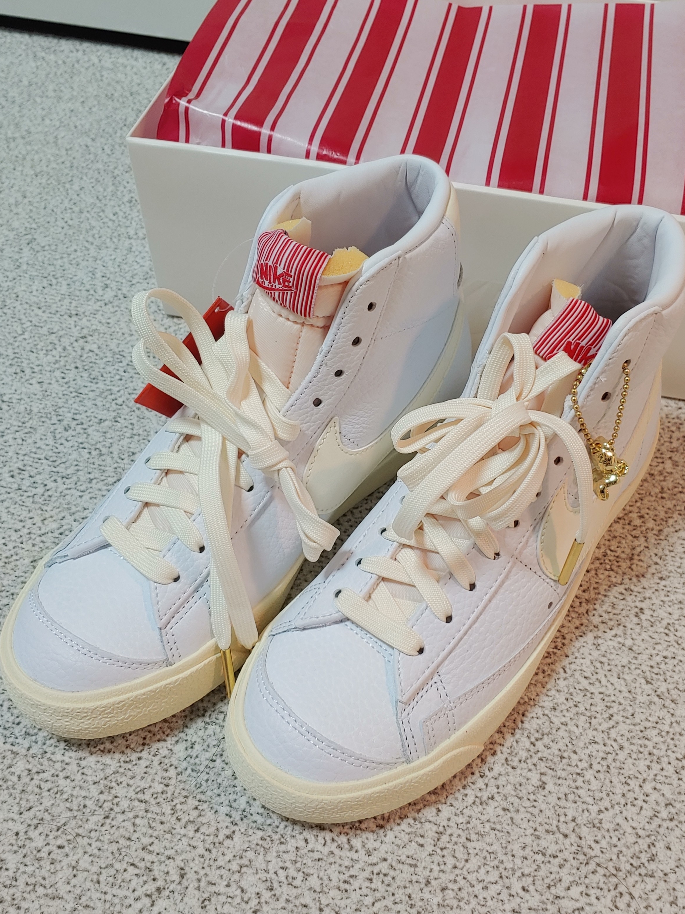 Nike Blazer Mid '77 Vintage Popcorn, Essentials Knit Hoodie Cream - 20FW 착용 스타일 - 4