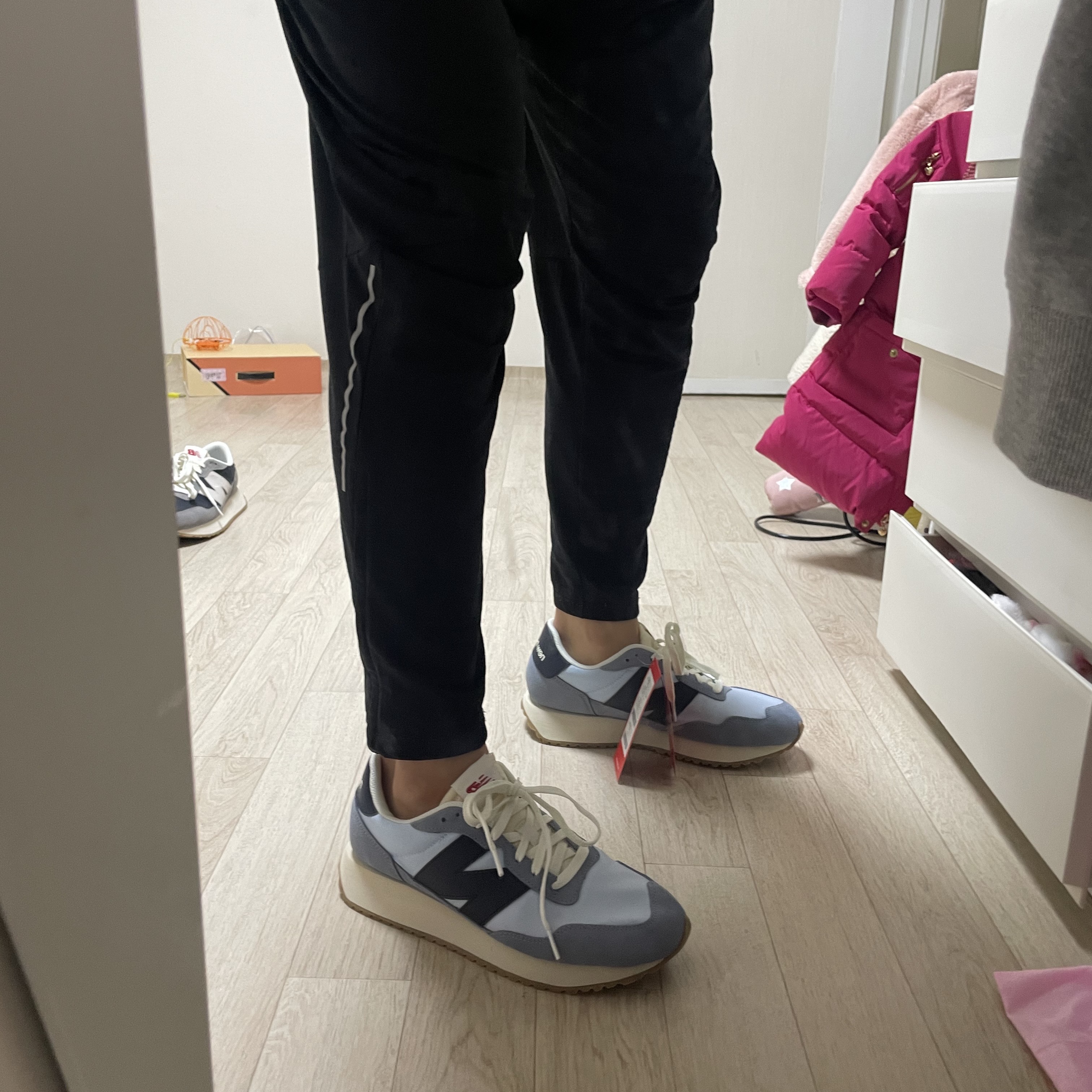 New Balance 237 Reflection Eclipse 착용 스타일 - 1