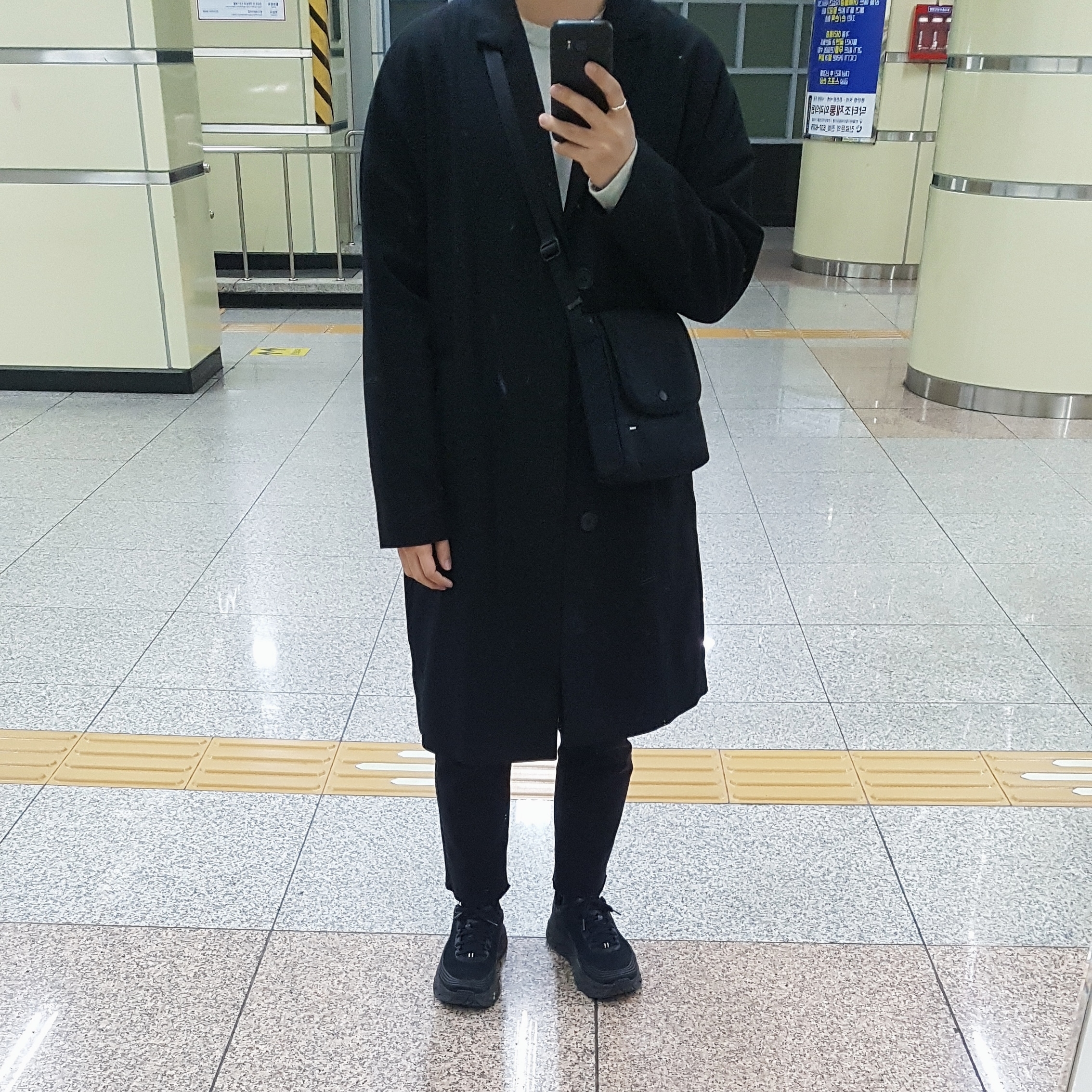 Hoka Bondi 6 Black 착용 스타일