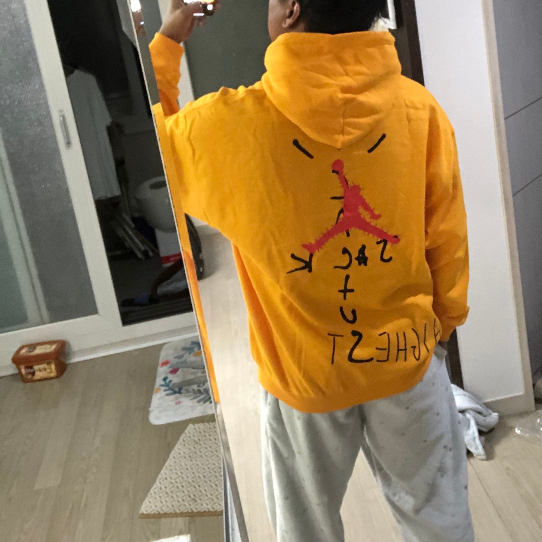 Balenciaga Triple S Red Black 2018, Gucci Rhyton Leather Sneakers Logo 착용 스타일 - 3