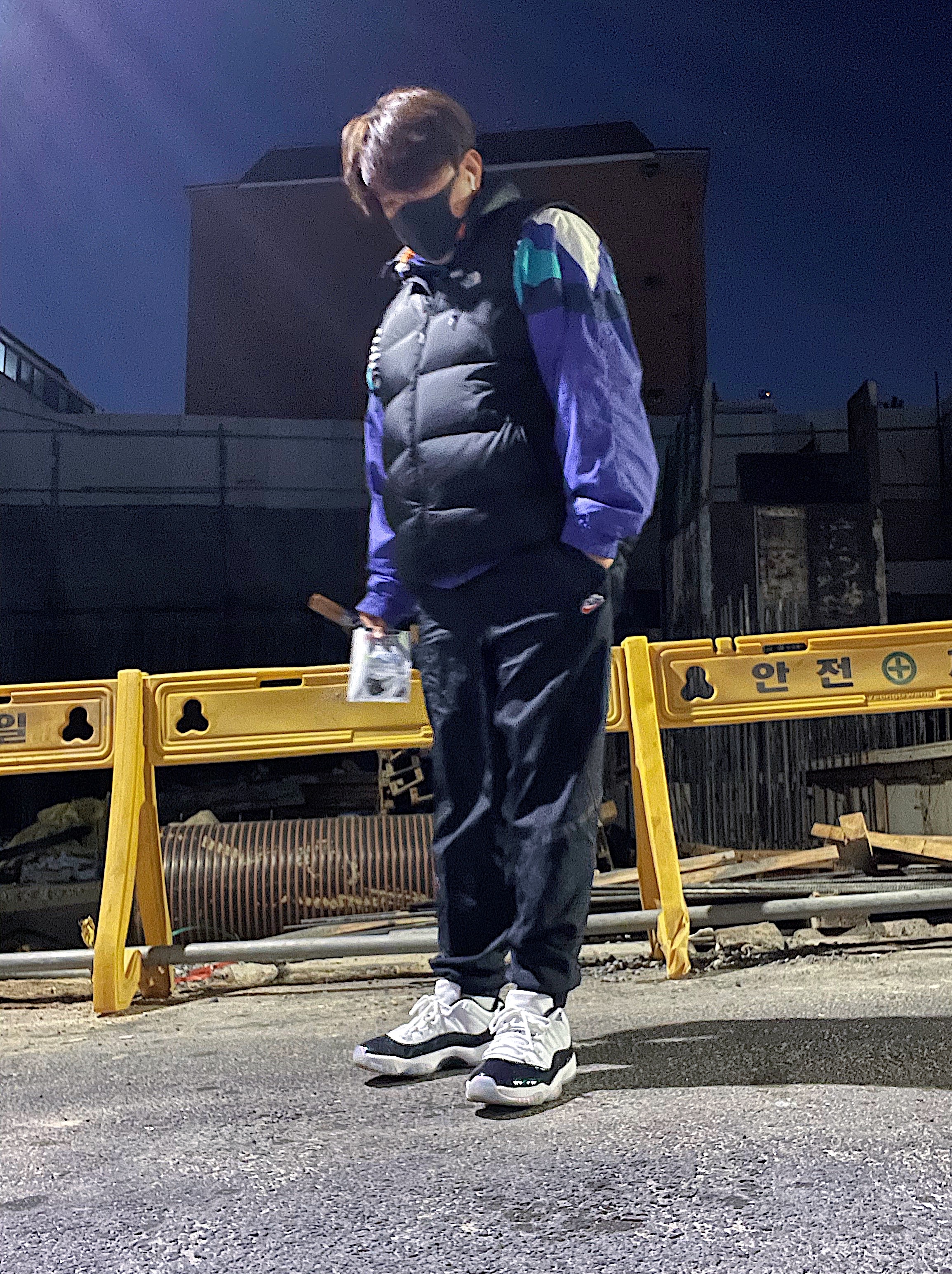 Jordan 11 Retro Low Iridescent 착용 스타일
