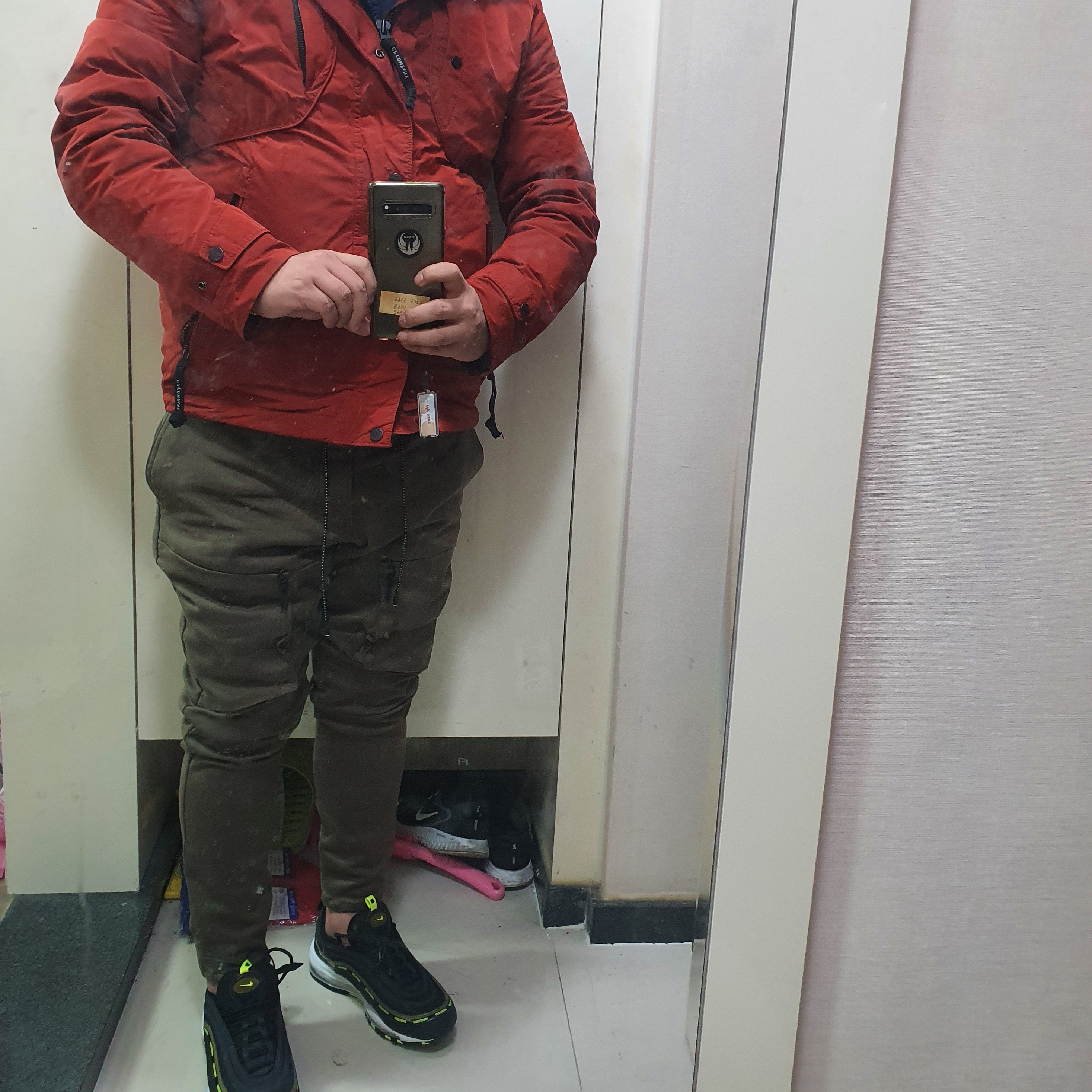 Nike x Undefeated Air Max 97 Black Volt 착용 스타일 - 1