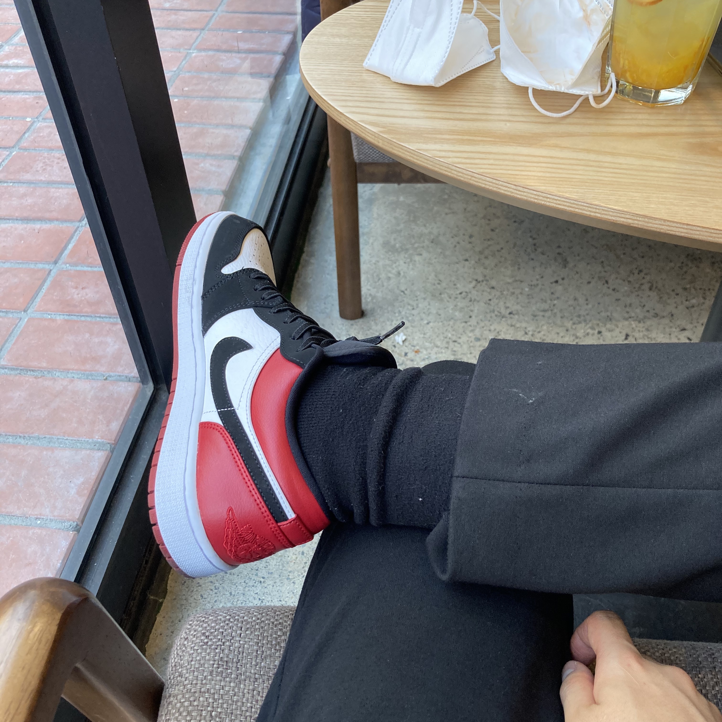 Jordan 1 Low Black Toe 착용 스타일