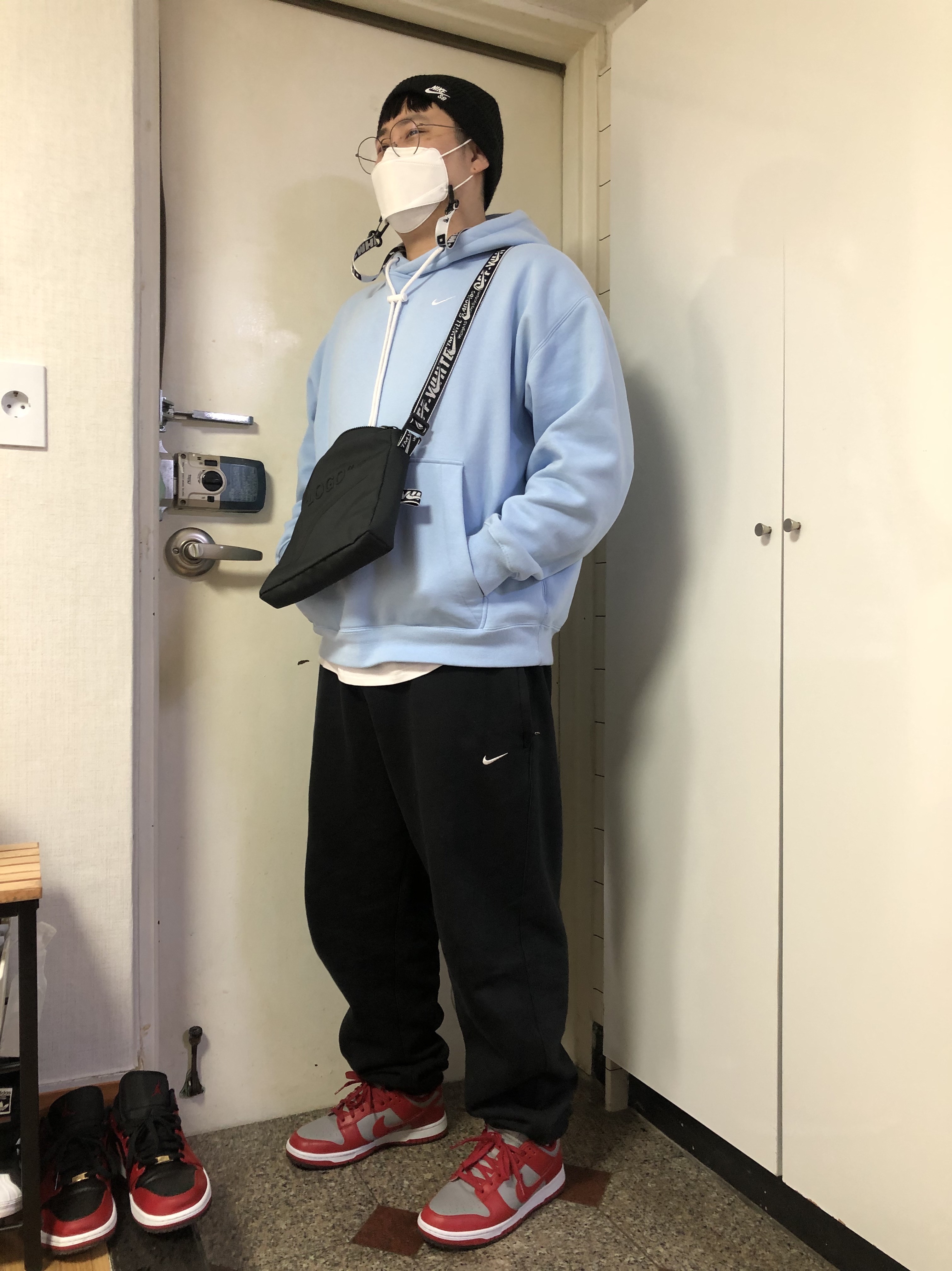 Nike M NRG Sweatpants Wash Black White, Nike M NRG Hoodie Psychic Blue 착용 스타일
