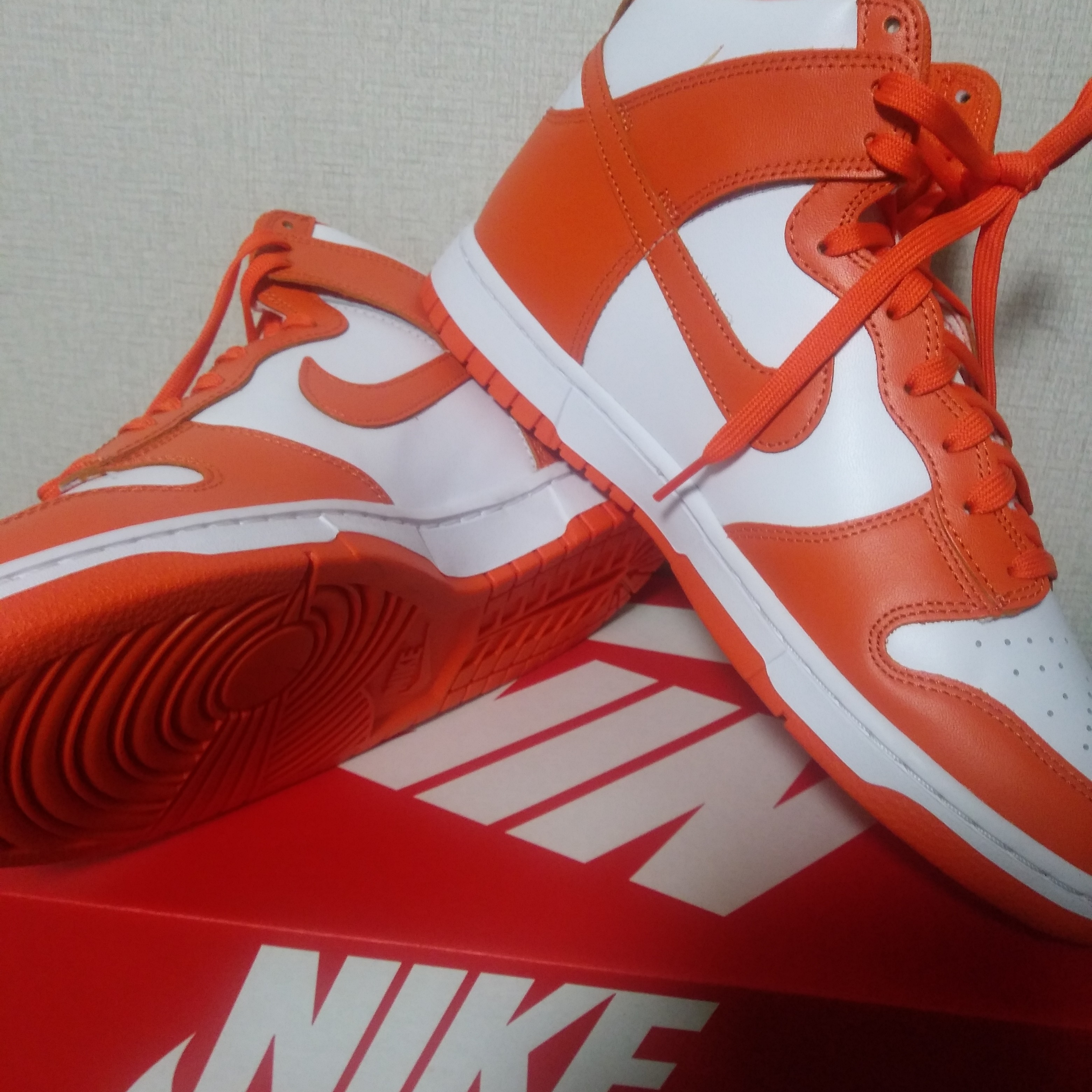 Nike Dunk High Retro Orange Blaze 착용 스타일 - 2