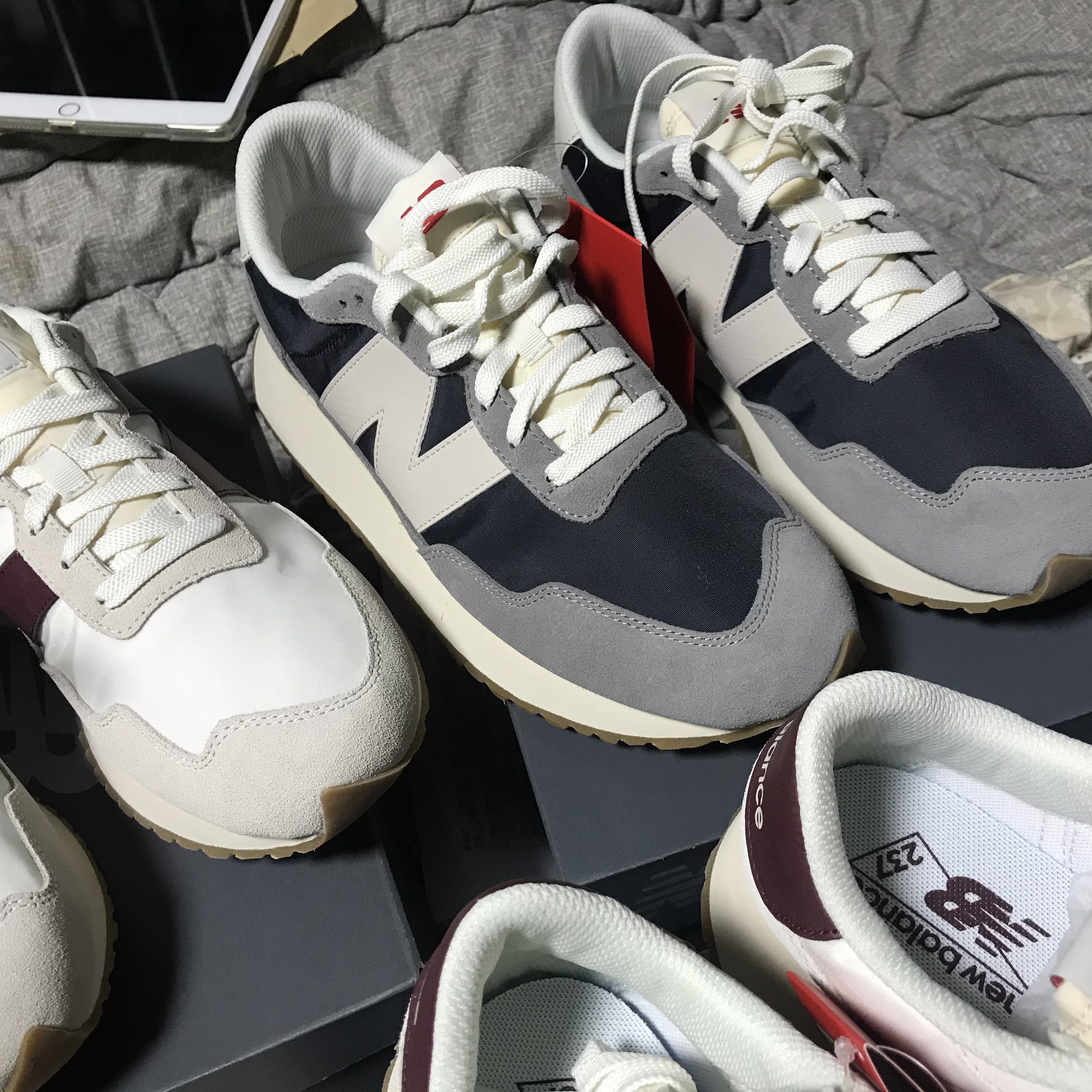 New Balance 237 Marblehead, New Balance 237 Moonbeam Classic Burgundy 착용 스타일 - 3