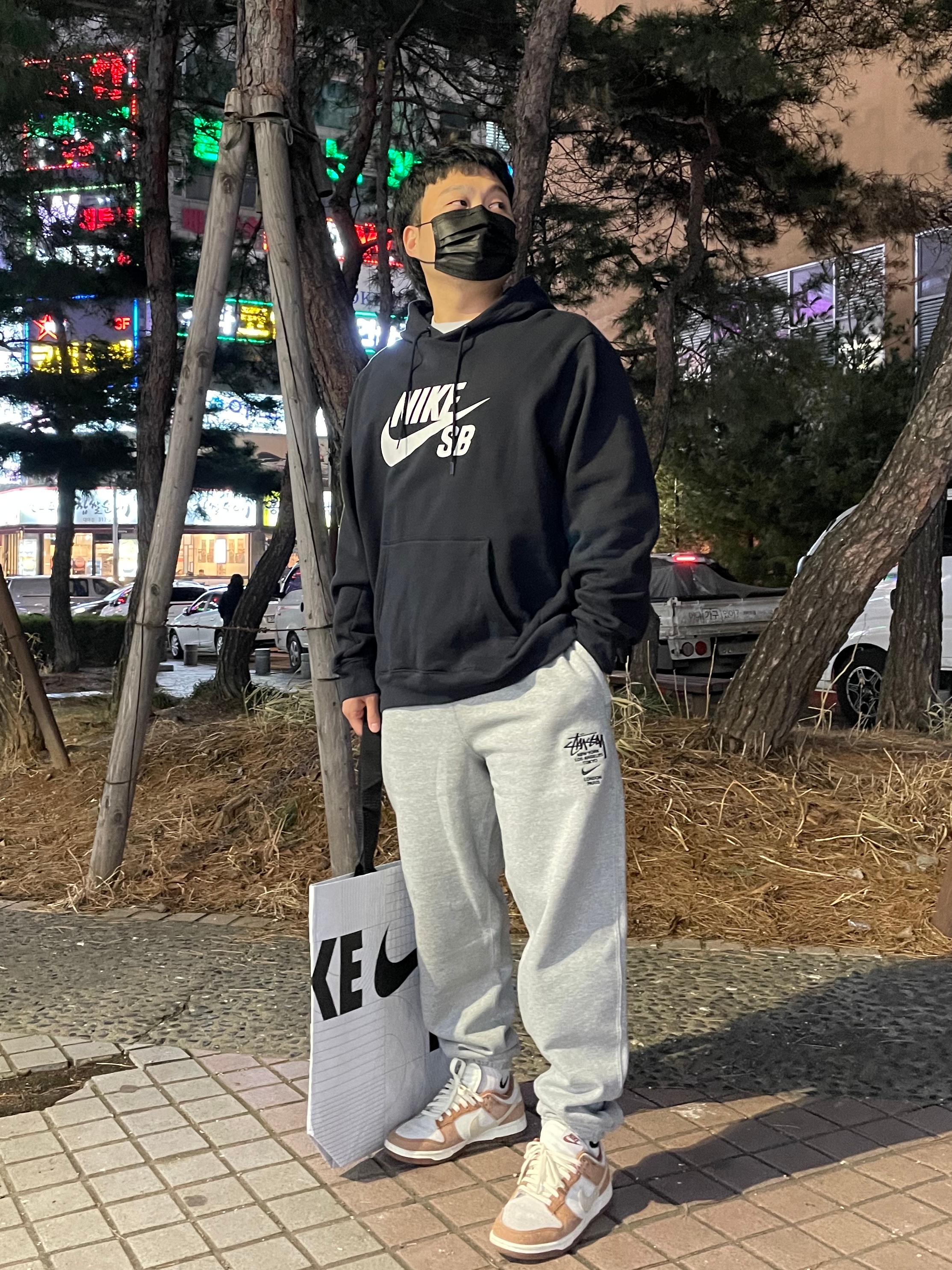 Nike Dunk Low Pro Premium Medium Curry, Nike x Stussy NRG ZR Fleece Pants Heather Grey - Asia 착용 스타일
