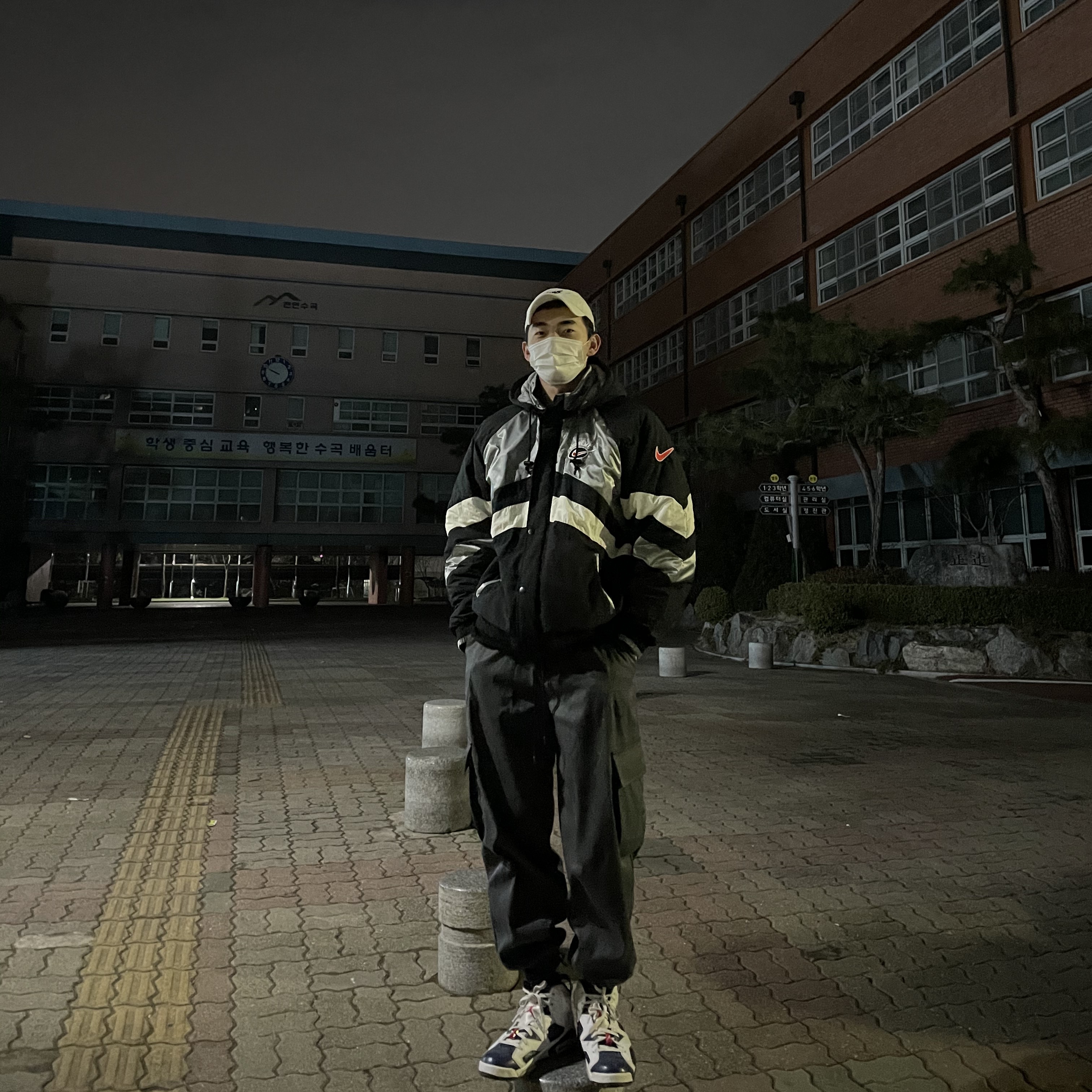 Supreme x Nike Hooded Sport Jacket Silver - 19SS, Jordan 6 Retro Olympic Sydney 2000 착용 스타일 - 5