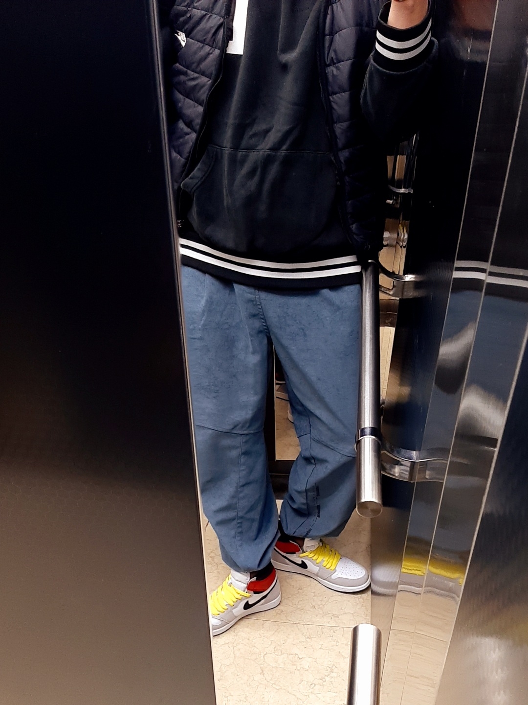 Jordan 1 Retro High OG Light Smoke Grey 착용 스타일