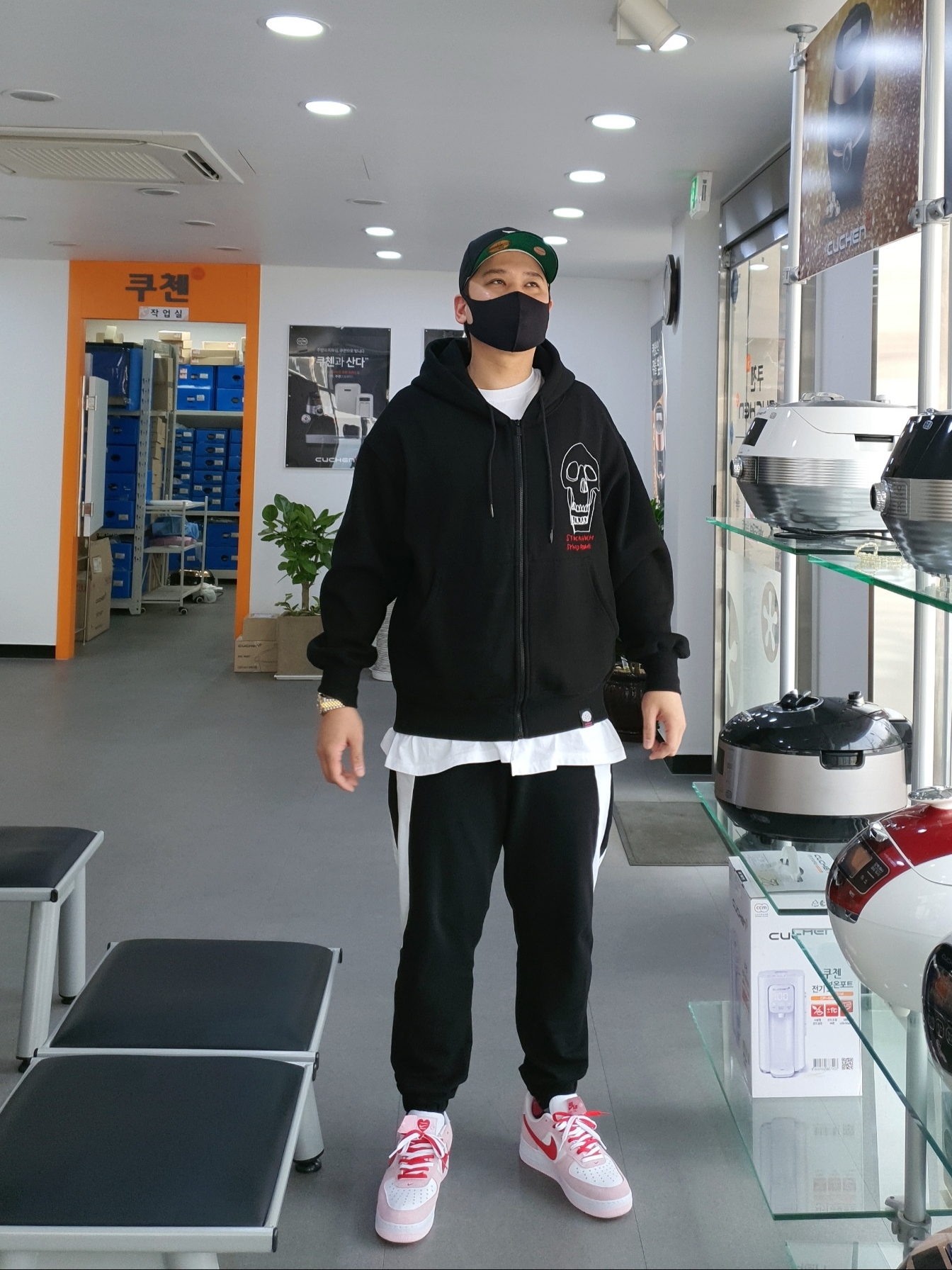 Nike Air Force 1 '07 QS Valentine's Day 착용 스타일 - 3