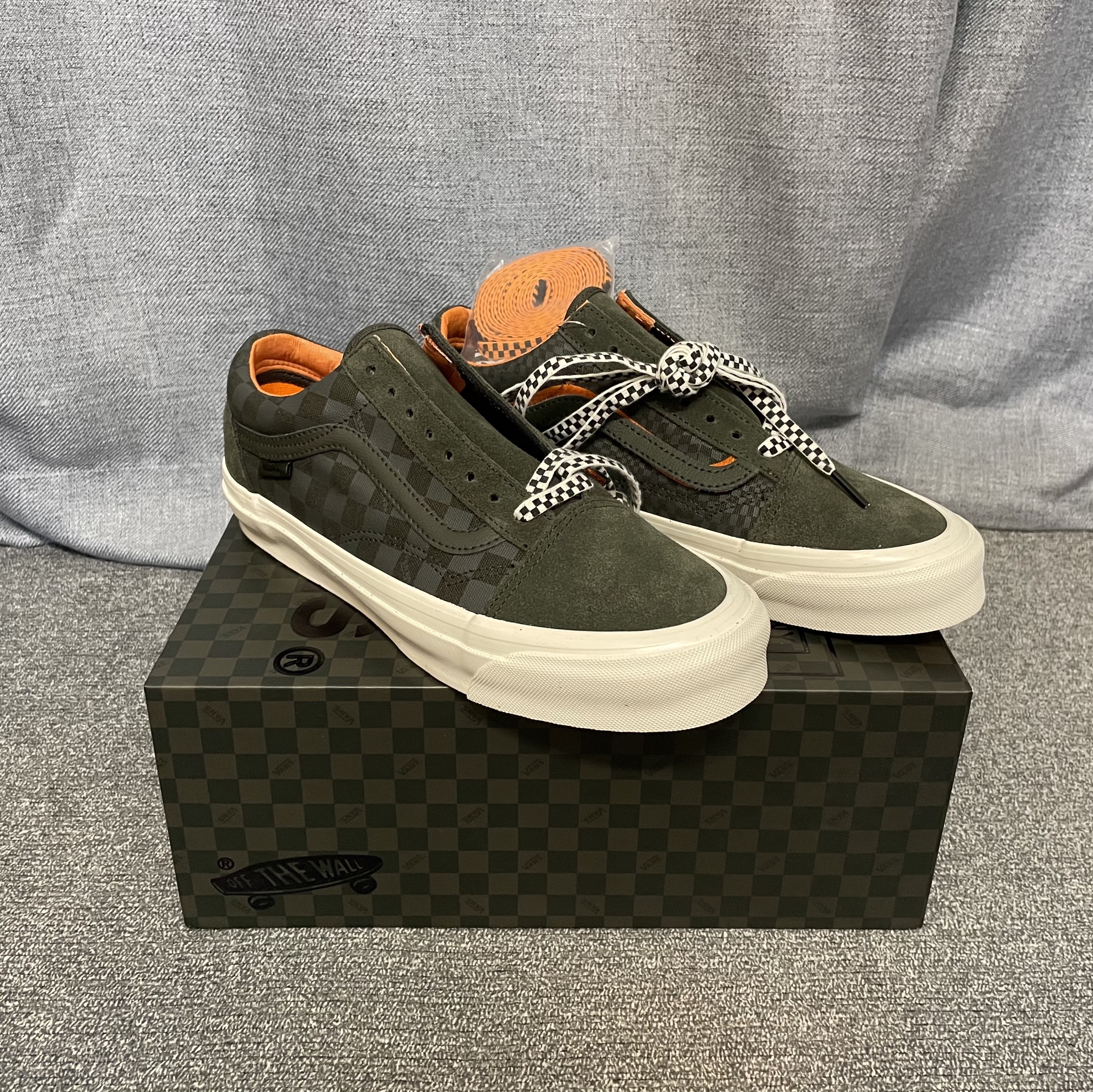 Vans Vault x Porter OG Old Skool LX Forest night 착용 스타일 - 1