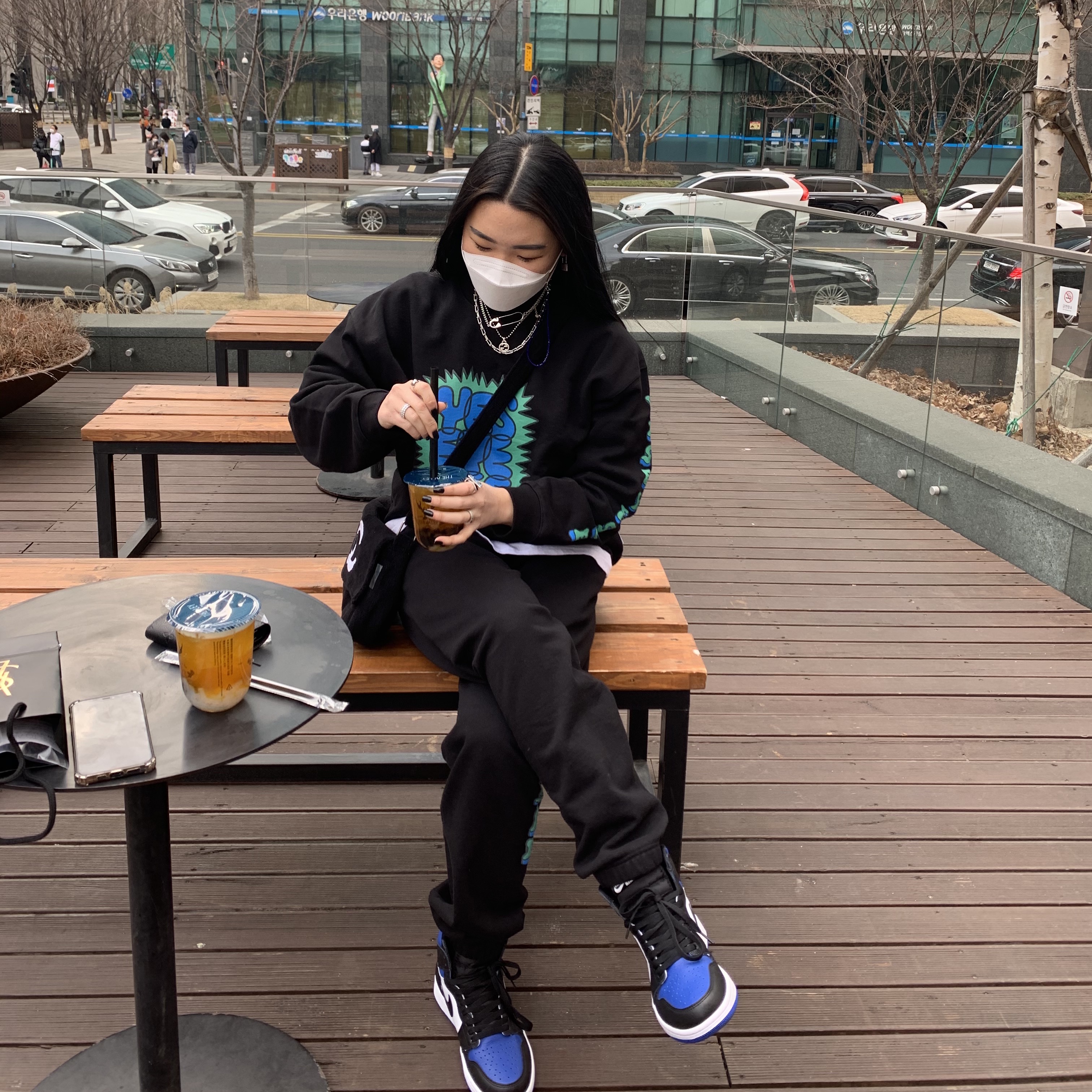 Jordan 1 Retro High OG Royal Toe 착용 스타일 - 3