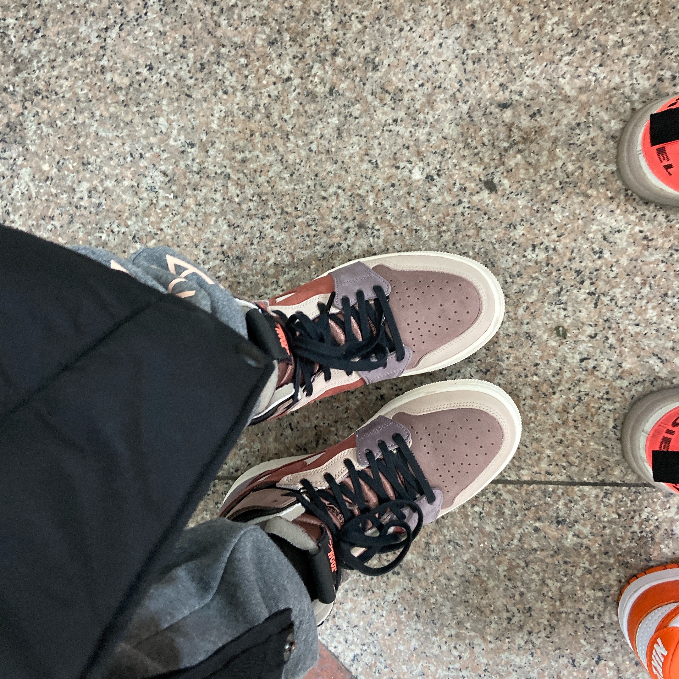 (W) Jordan 1 Zoom Air CMFT Rust 착용 스타일