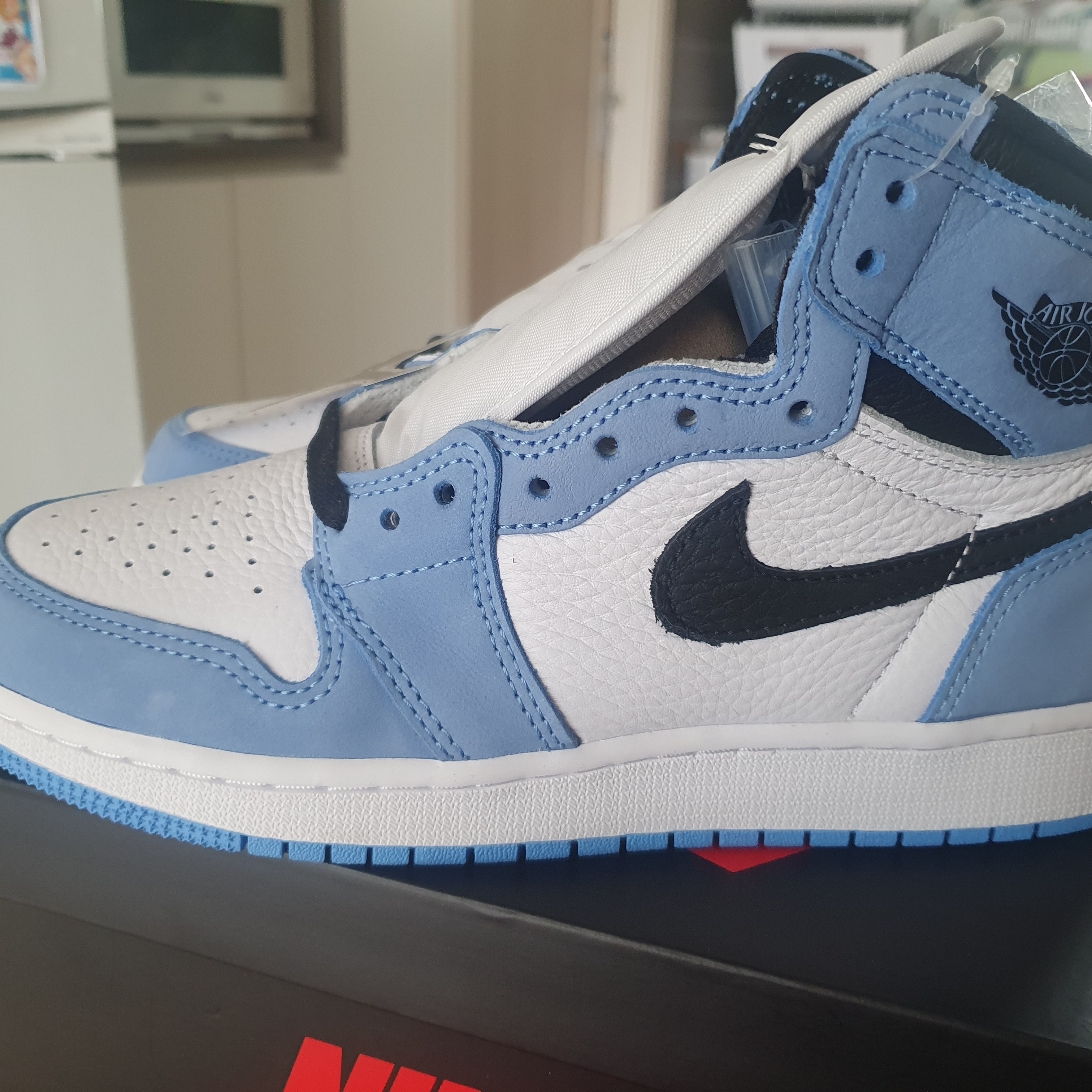 (GS) Jordan 1 Retro High OG University Blue 착용 스타일 - 3