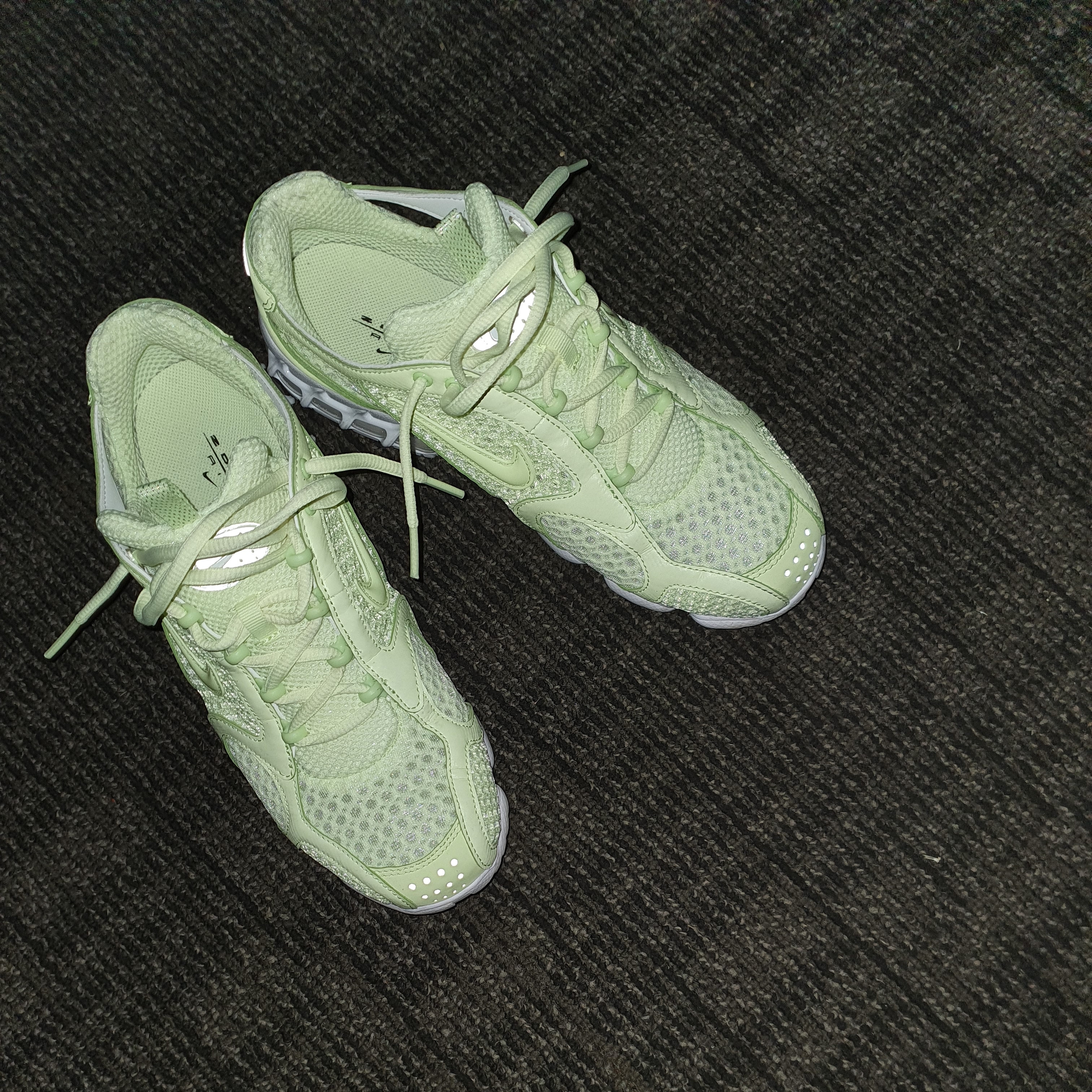 Nike x Stussy Beach Pants Bright Cactus, Nike Air Zoom Spiridon Cage 2 Barely Volt 착용 스타일 - 5