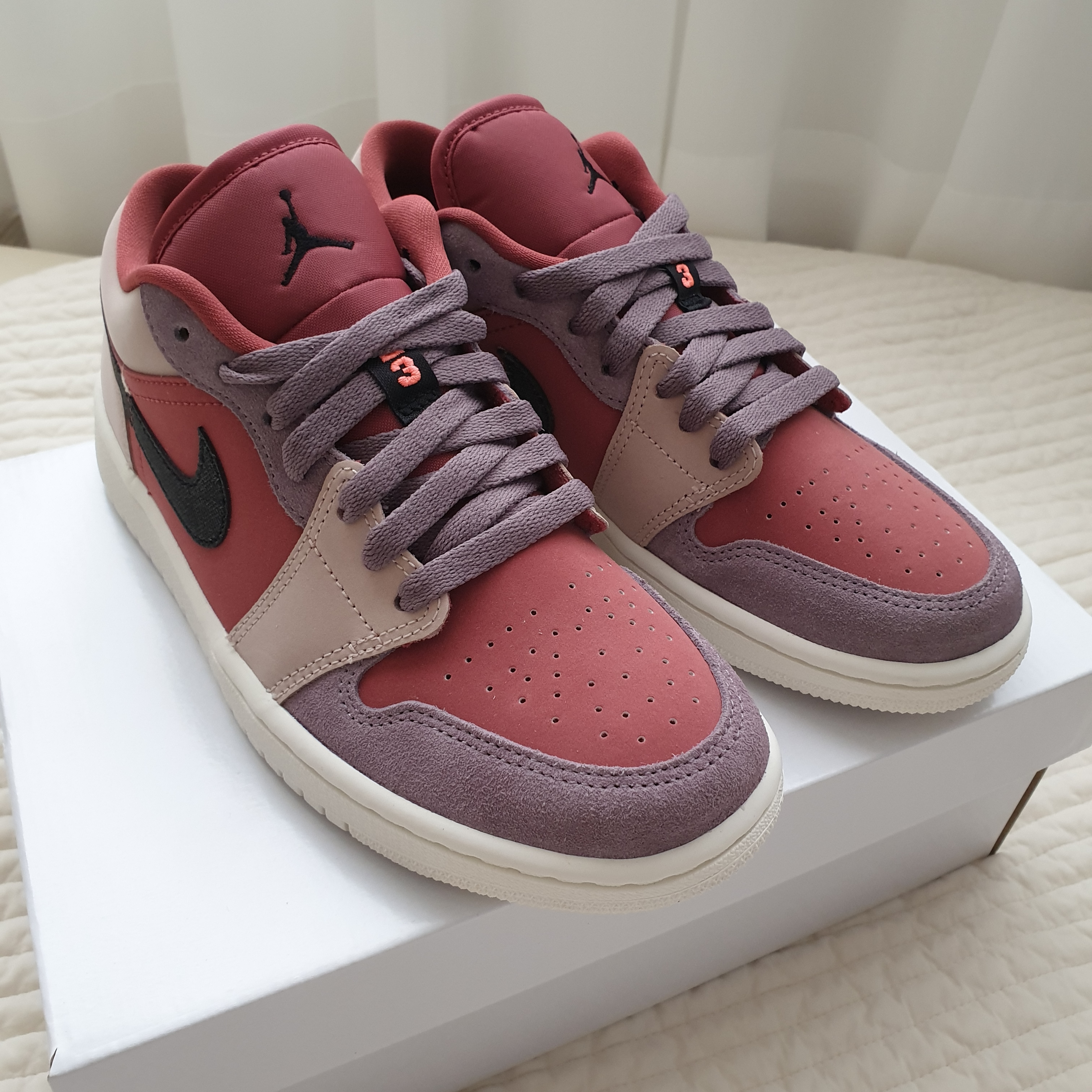 (W) Jordan 1 Low Canyon Rust 착용 스타일 - 3