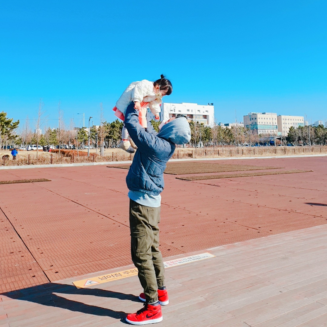 Jordan 1 Zoom Air CMFT Gym Red 착용 스타일