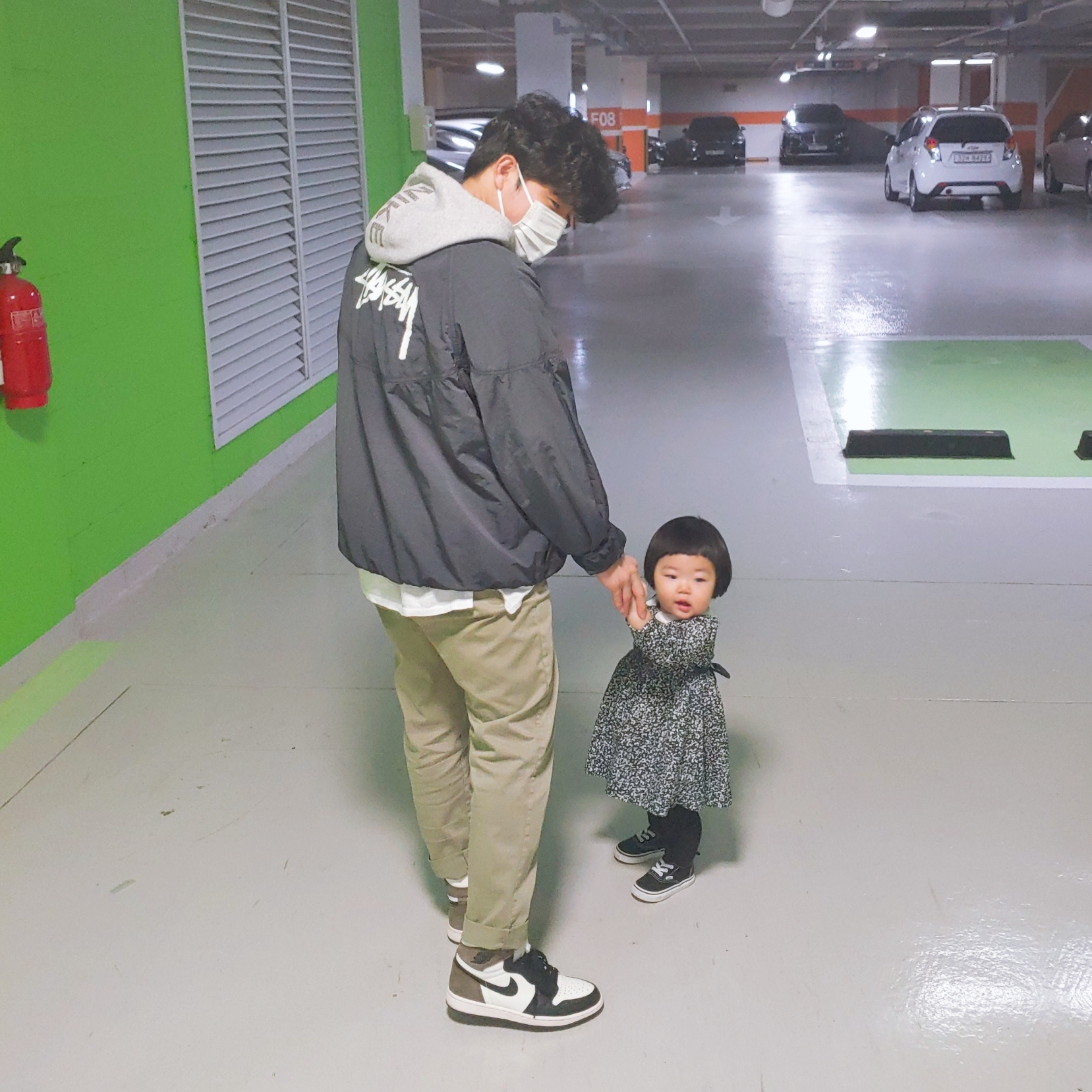 Jordan 1 Retro High OG Black Mocha, Nike x Stussy Windrunner Jacket Off Noir 착용 스타일
