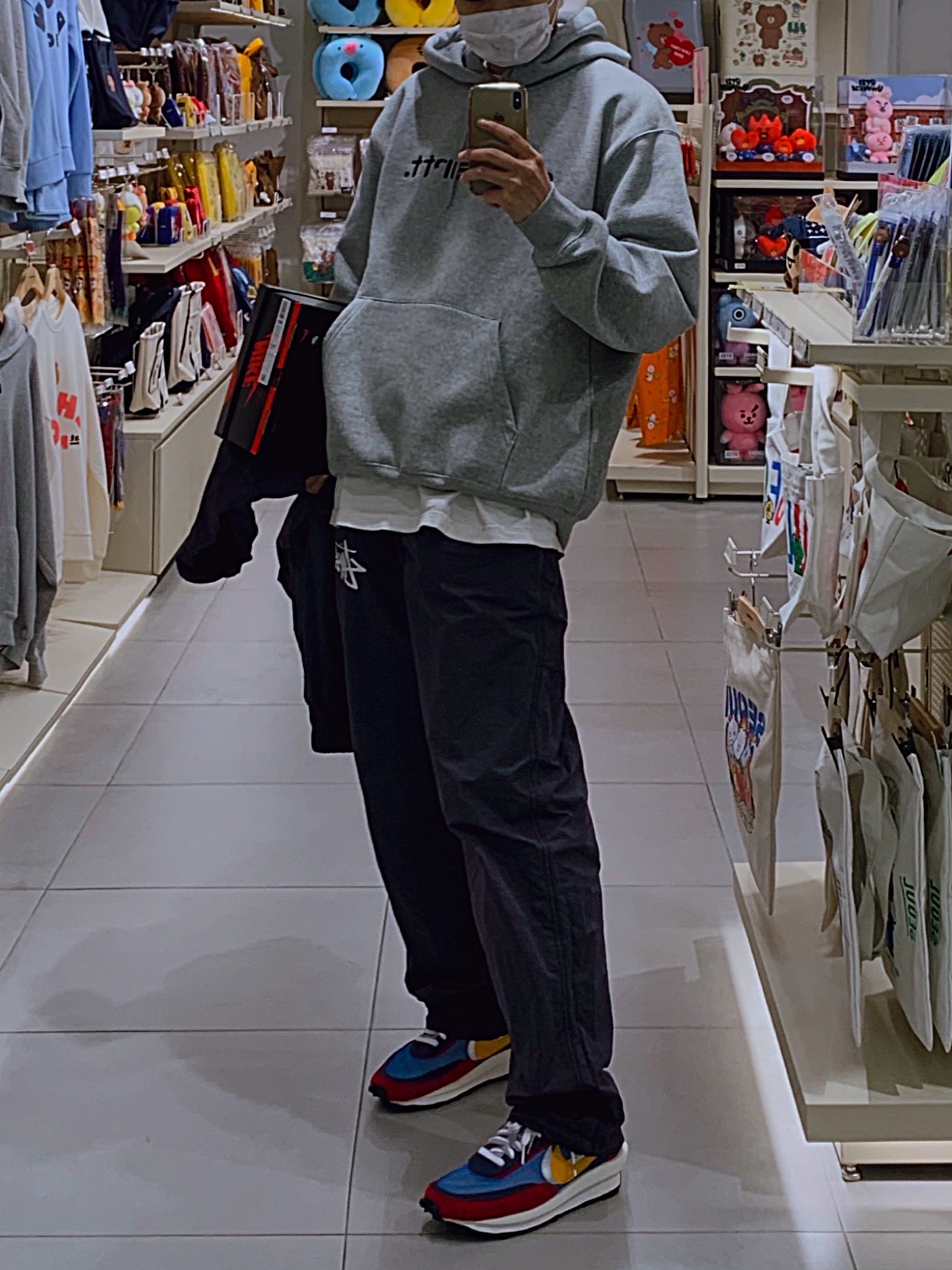 Nike x Sacai LDWaffle Blue Multi, Nike x Stussy Beach Pants Off Noir 착용 스타일