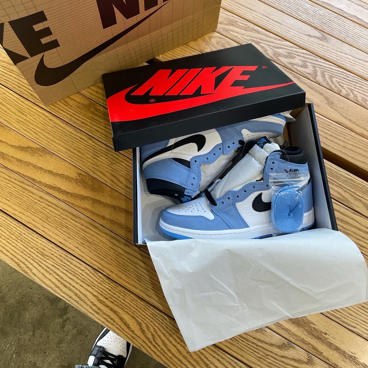 Jordan 1 Retro High OG University Blue, (W) Nike Dunk Low Black 착용 스타일 - 2