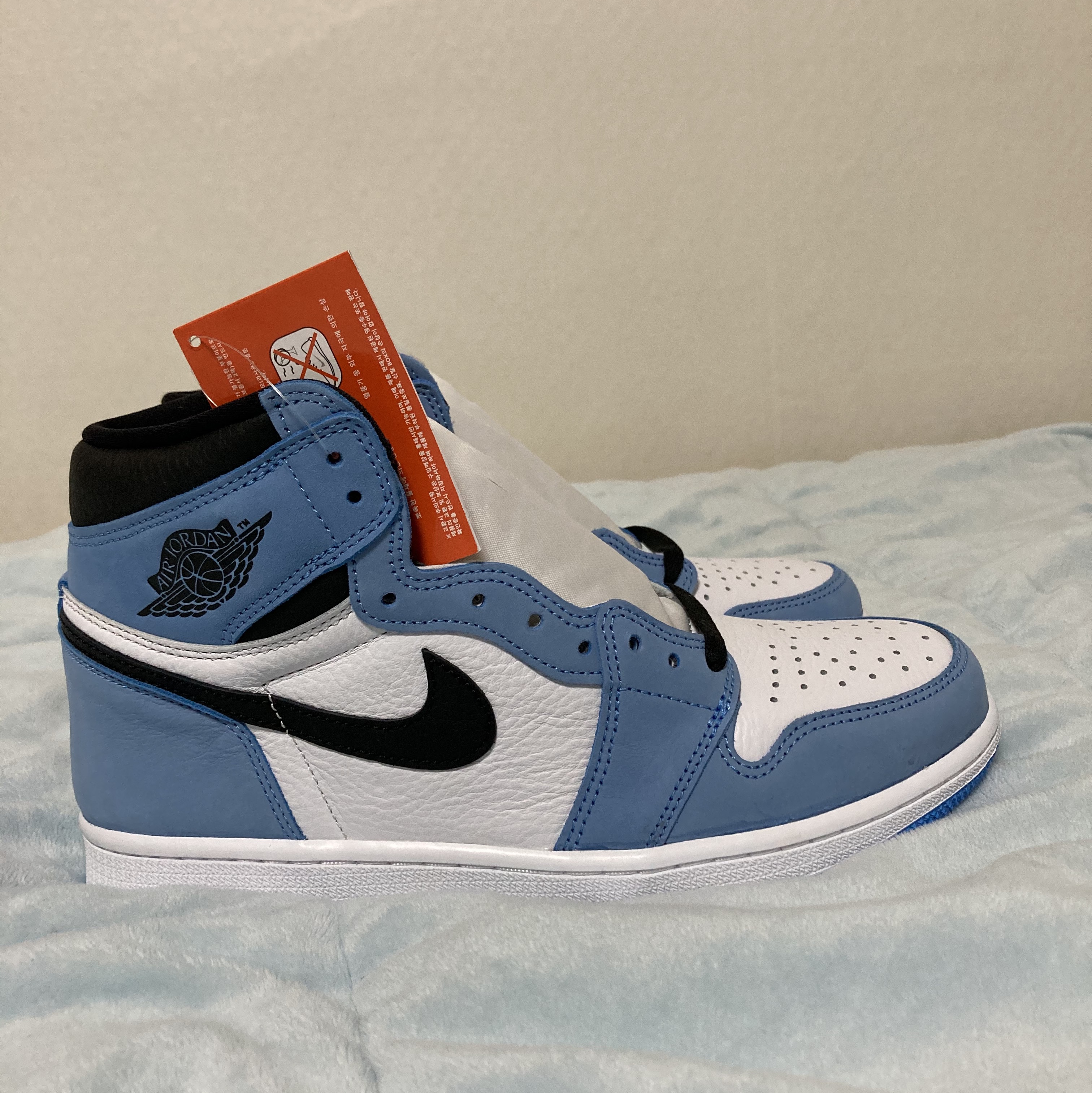 Jordan 1 Retro High OG University Blue, (GS) Jordan 1 Retro High OG University Blue 착용 스타일 - 2