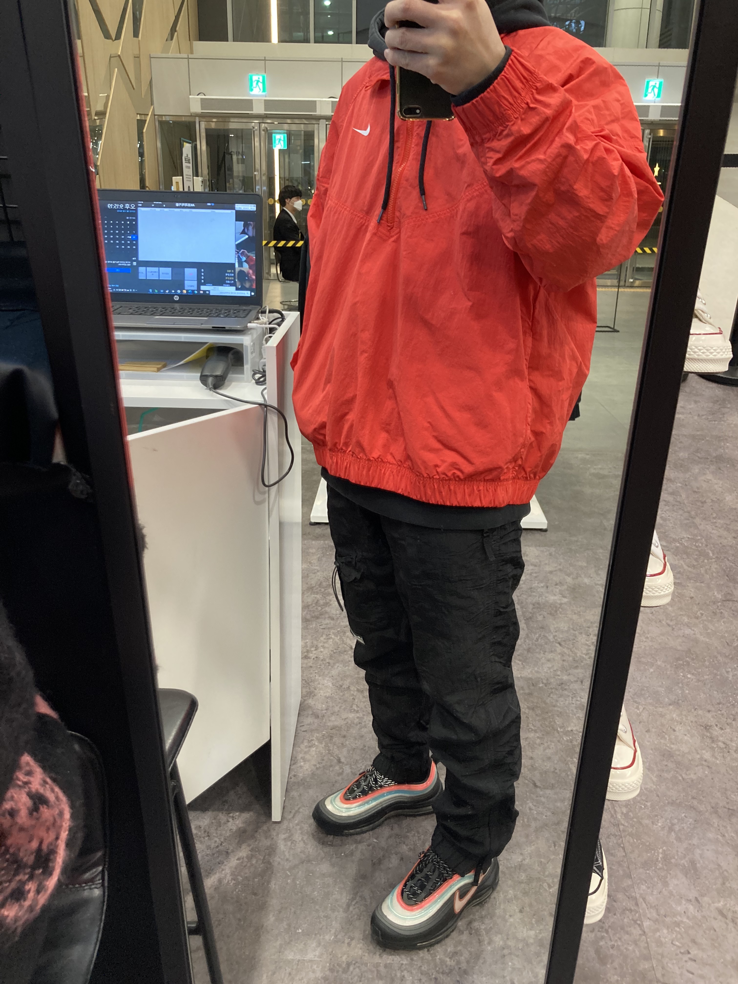 Nike Air Max 97 Neon Seoul 착용 스타일