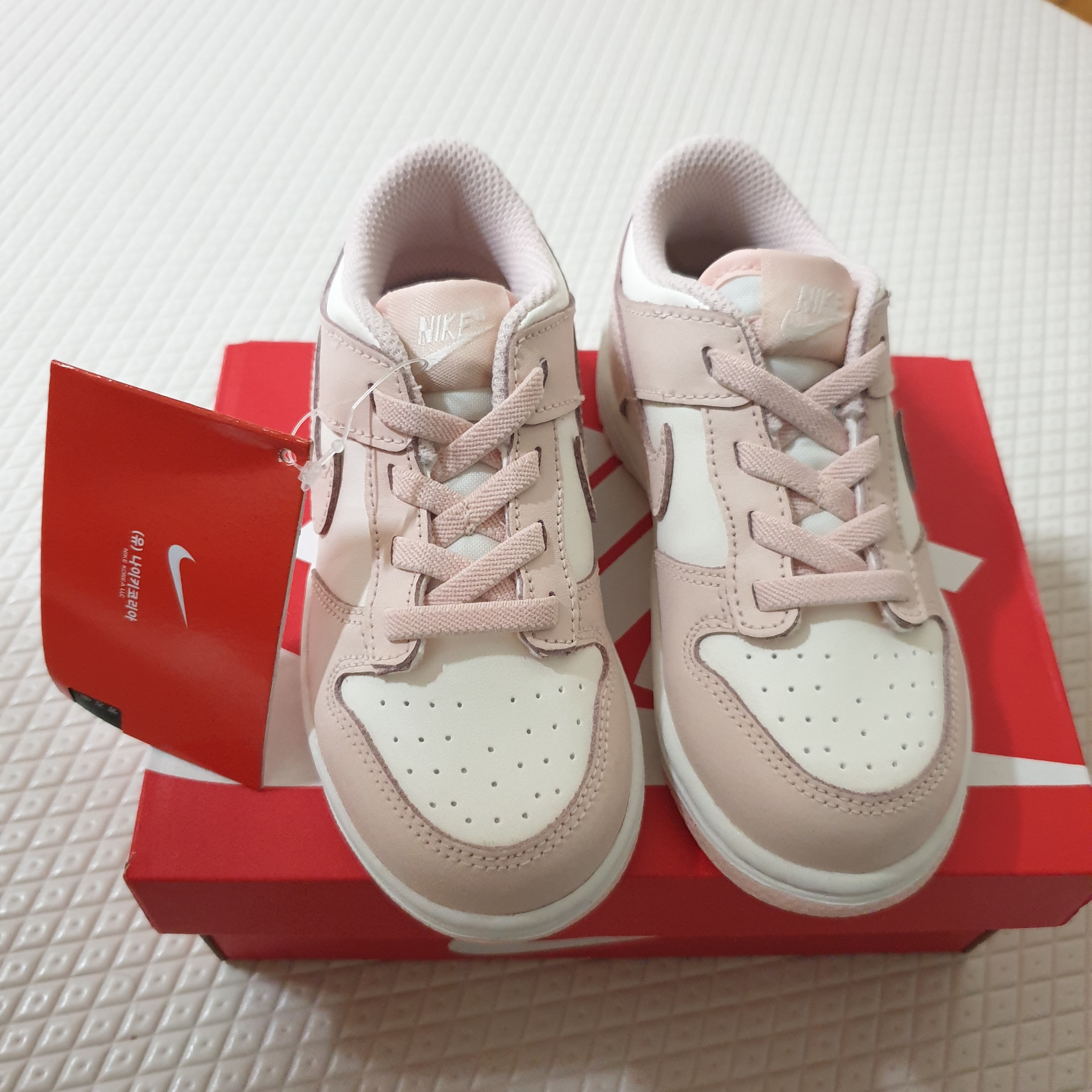 (TD) Nike Dunk Low Orange Pearl 착용 스타일 - 1