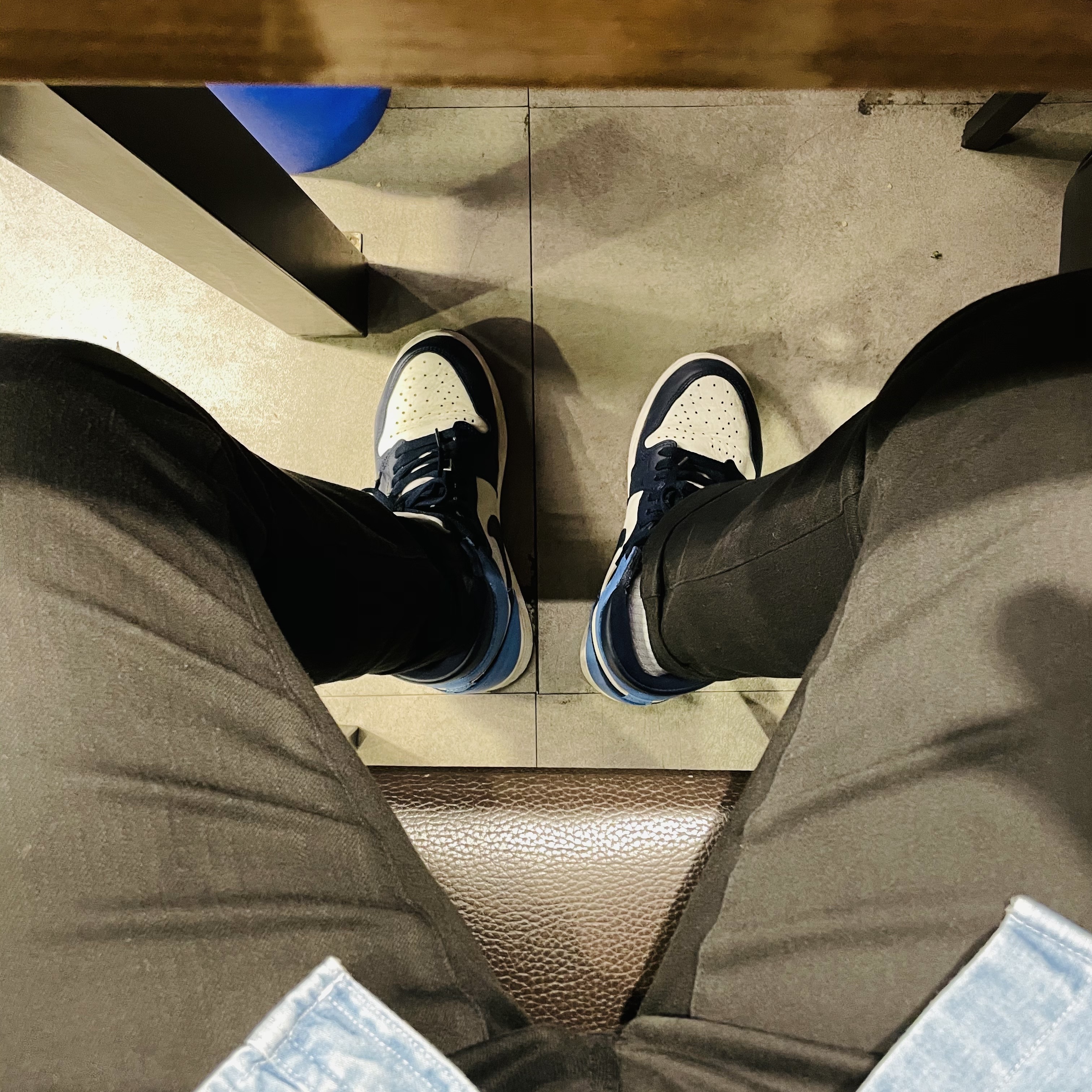 Jordan 1 Retro High Obsidian UNC 착용 스타일