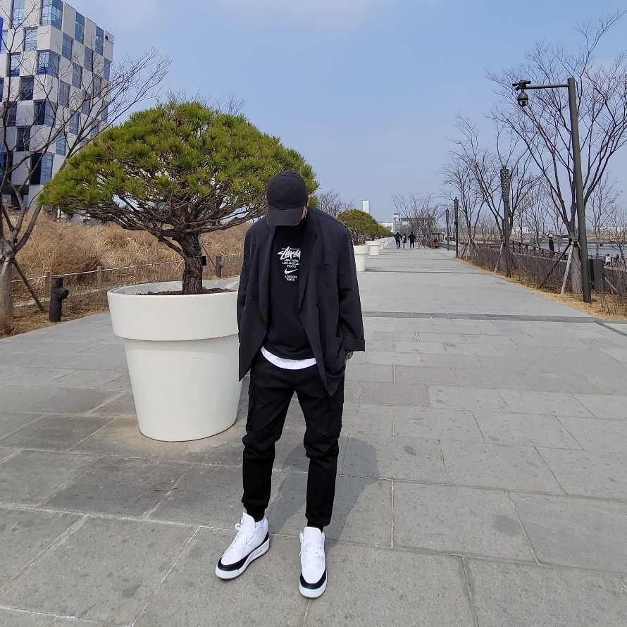 Jordan 3 x Fragment Retro SP White Black, Nike x Stussy WT T-Shirt Black - Asia 착용 스타일