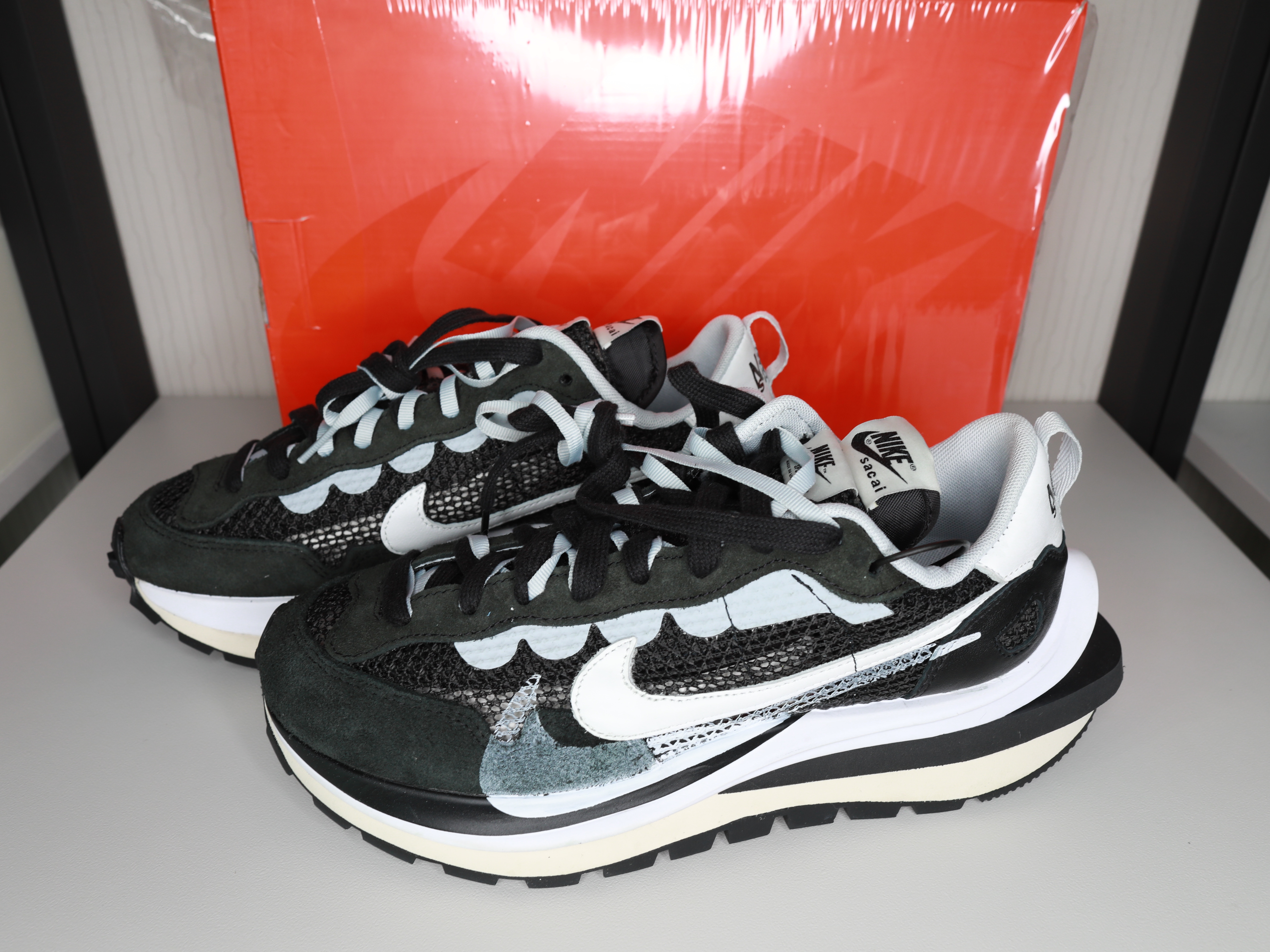Nike x Sacai VaporWaffle Black White 착용 스타일