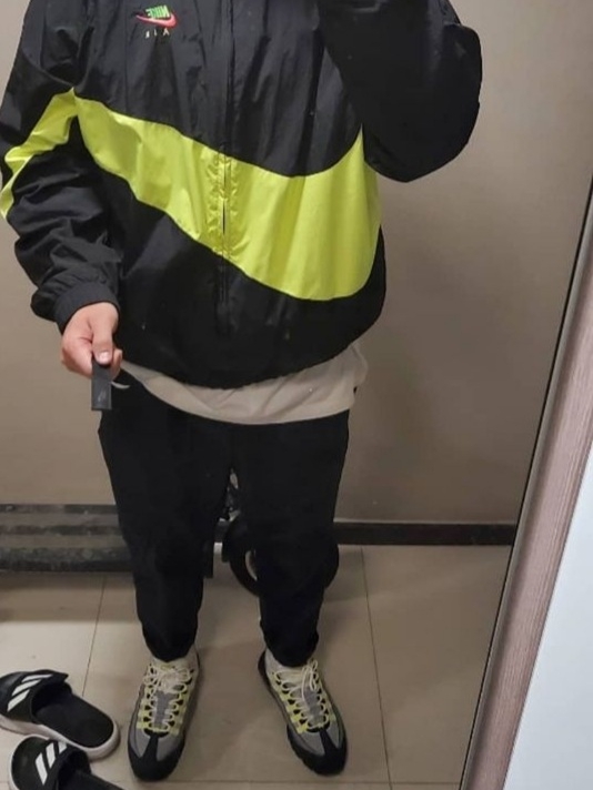 Nike Air Max 95 OG Neon Yellow 2020 착용 스타일