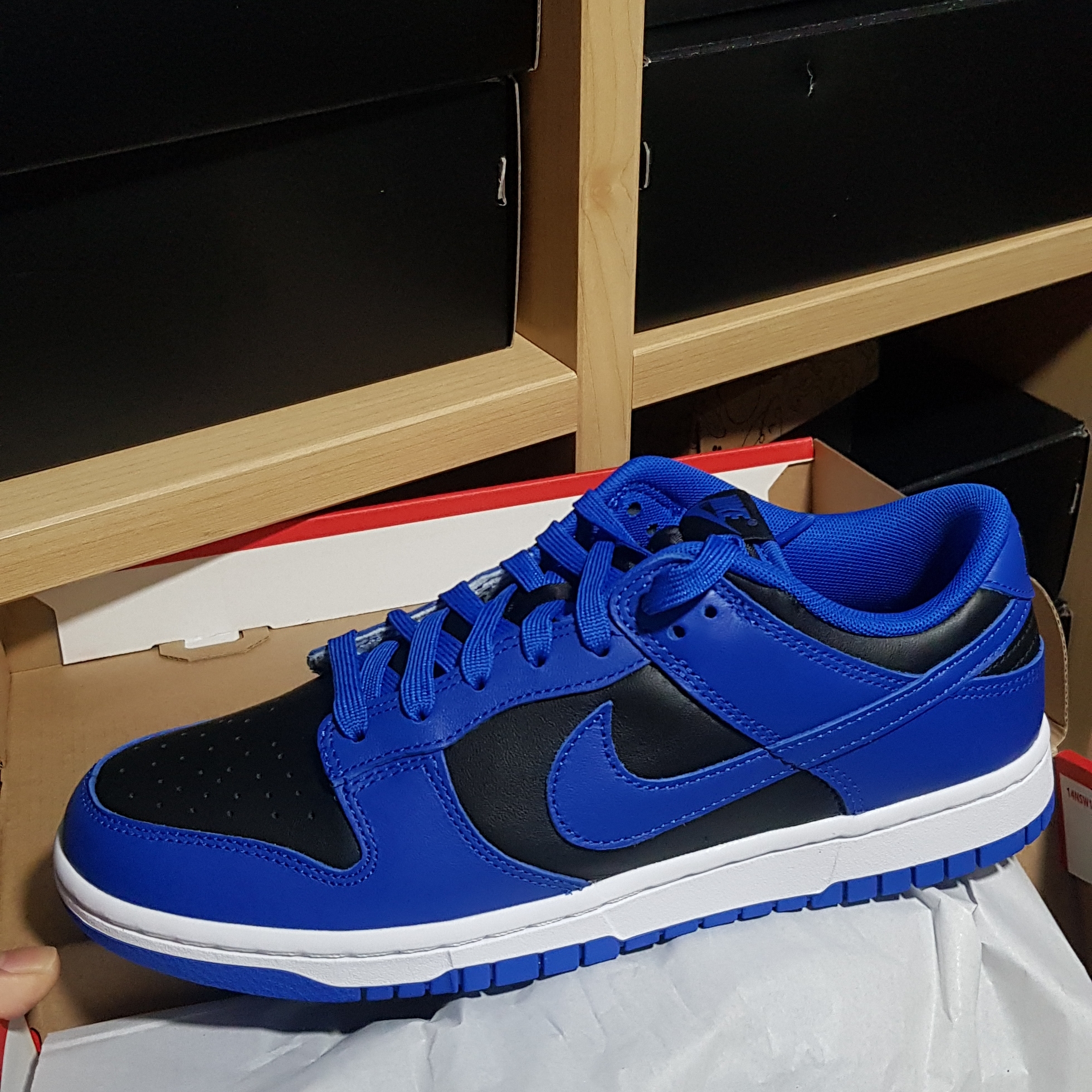Nike Dunk Low Retro Black, (W) Jordan 1 Retro High OG Silver Toe 착용 스타일 - 5